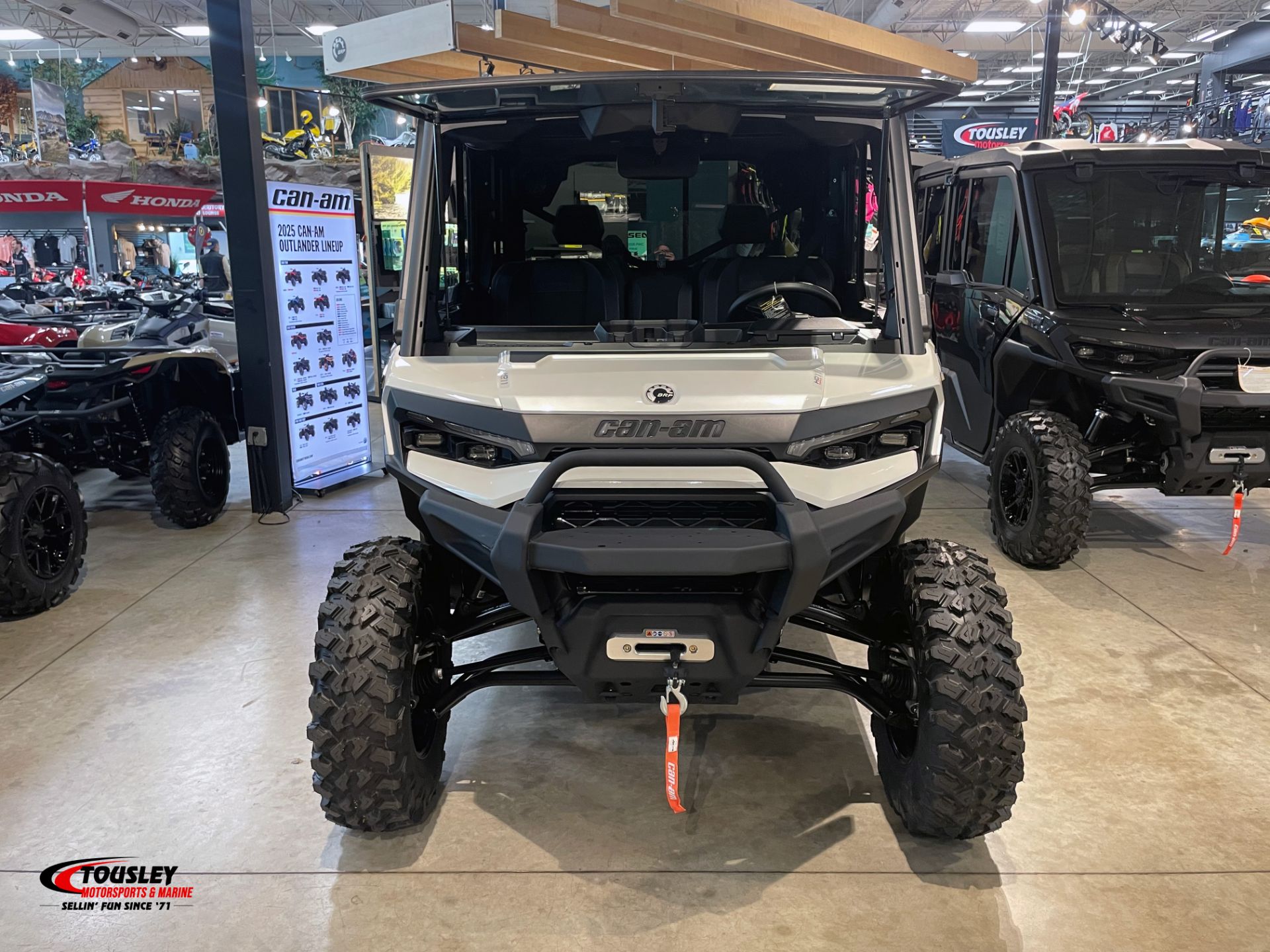 2026 Can-Am™ Defender MAX Limited HD11 7