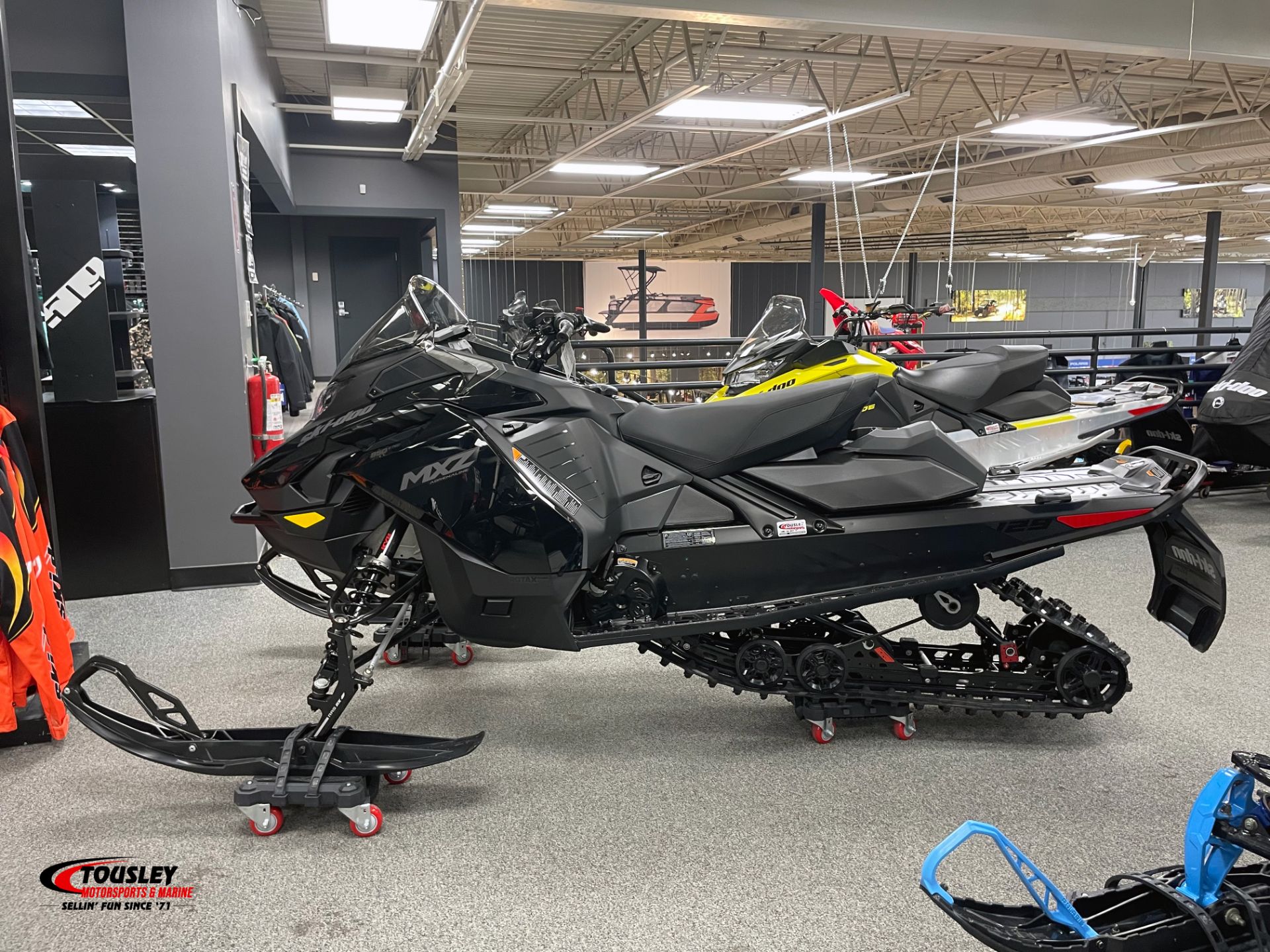 New 2025 Ski-Doo MXZ Adrenaline 129 850 E-TEC ES Ripsaw 1.25