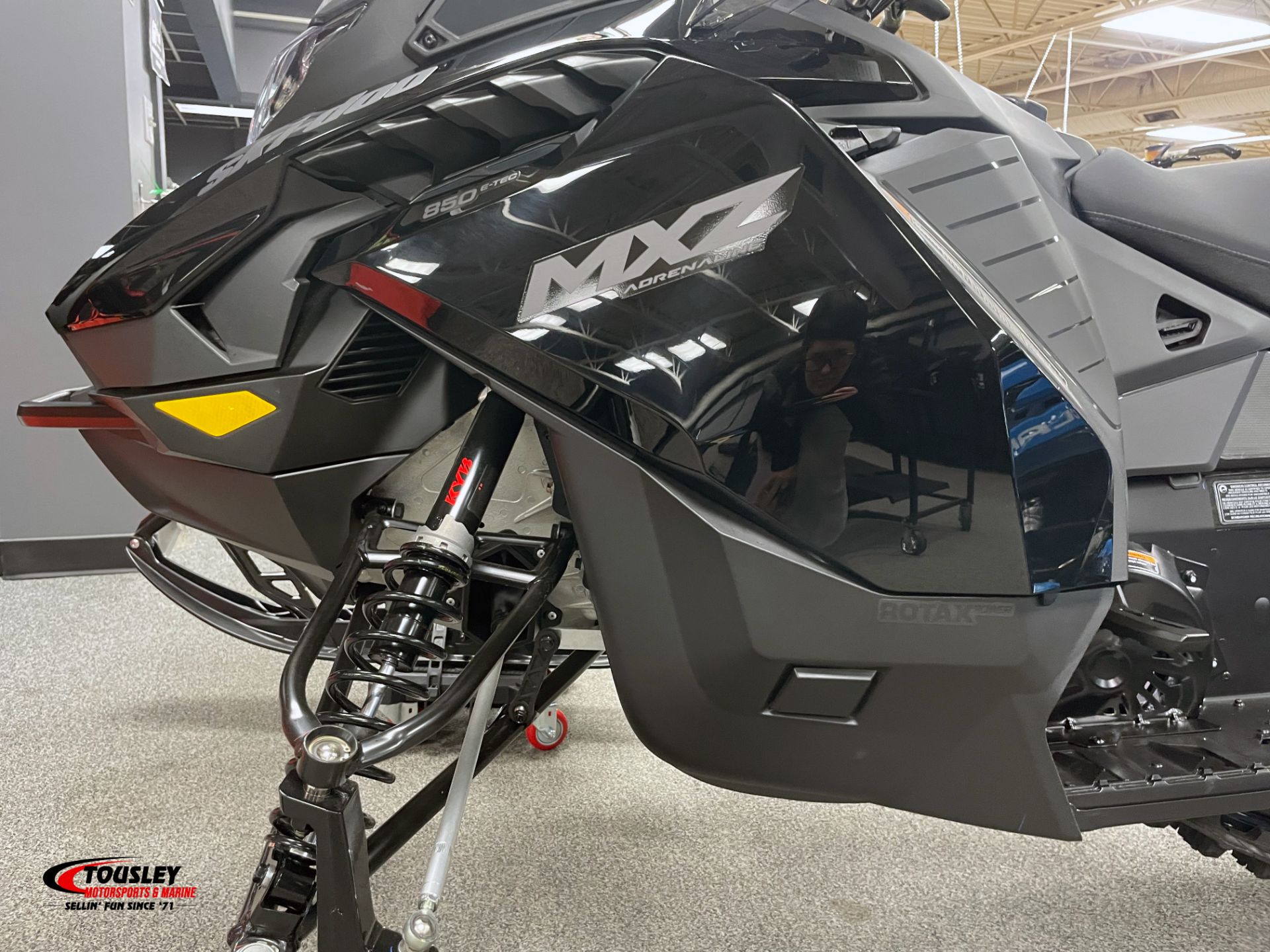 New 2025 Ski-Doo MXZ Adrenaline 129 850 E-TEC ES Ripsaw 1.25