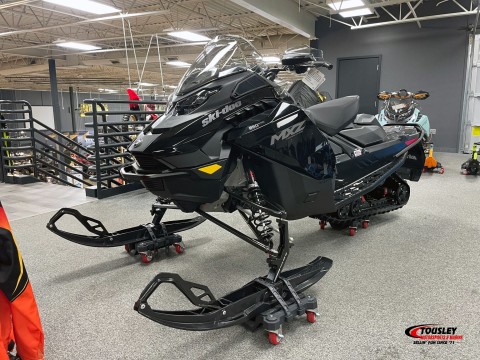 New 2025 Ski-Doo MXZ Adrenaline 129 850 E-TEC ES Ripsaw 1.25