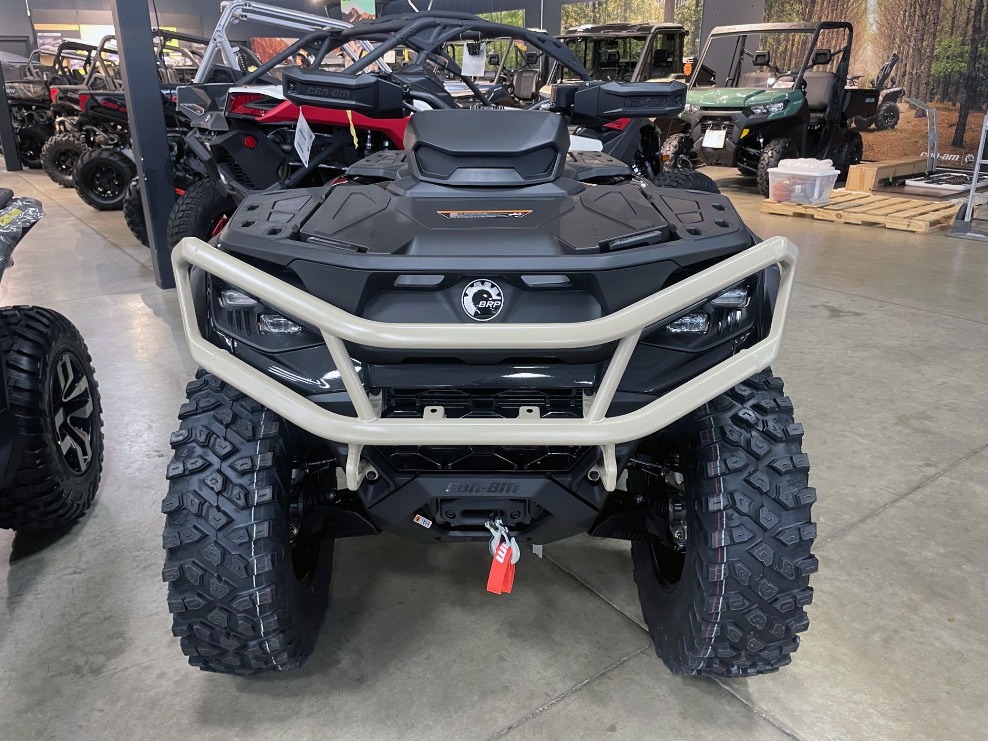 2026 Can-Am™ Outlander Backcountry 1000R 5