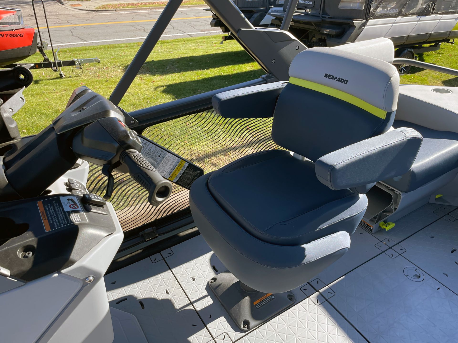 2025 Sea-Doo Switch Cruise photo 6