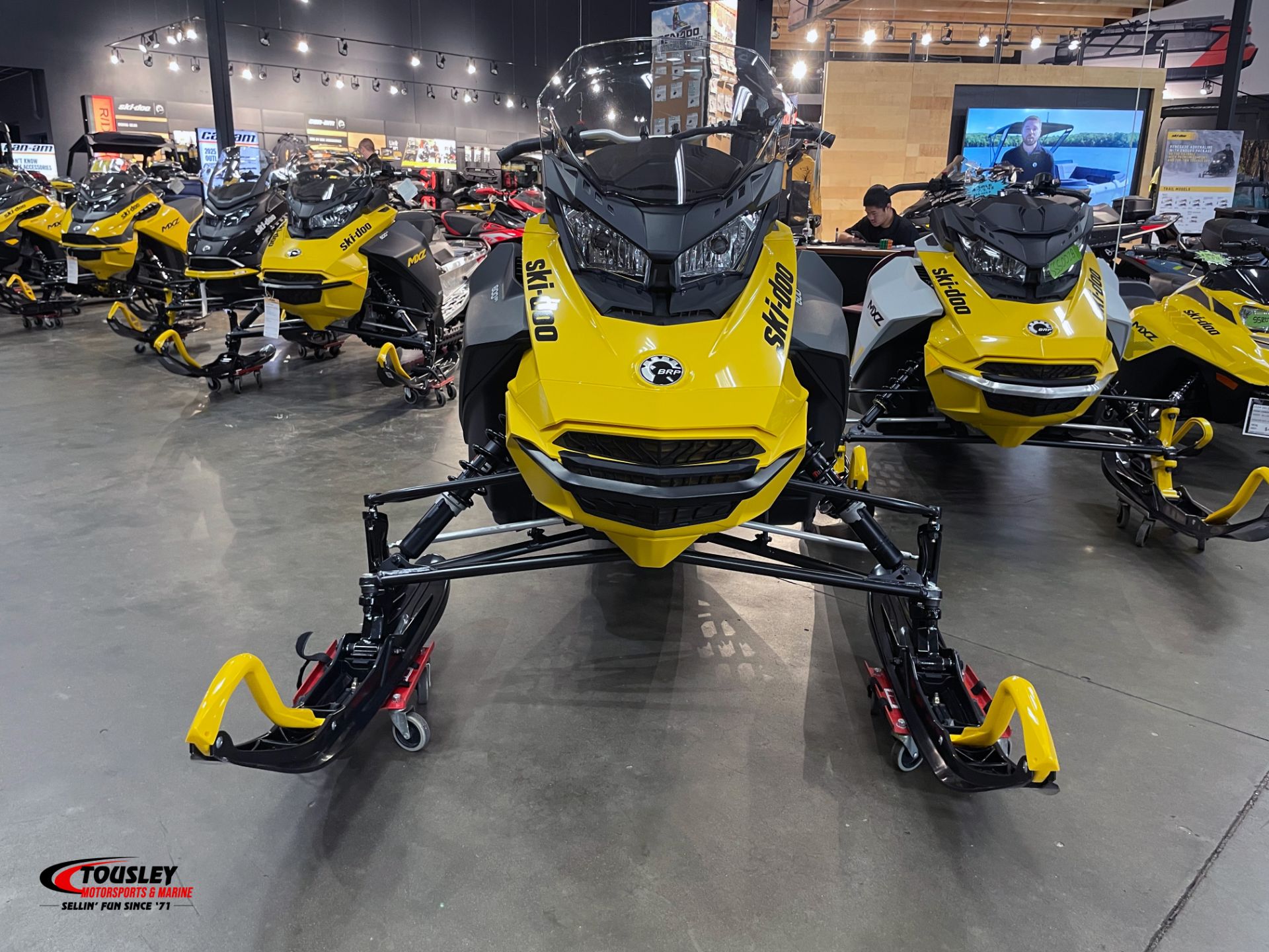 New 2025 Ski-Doo MXZ Sport 129 600 EFI ES RipSaw 1.25, White