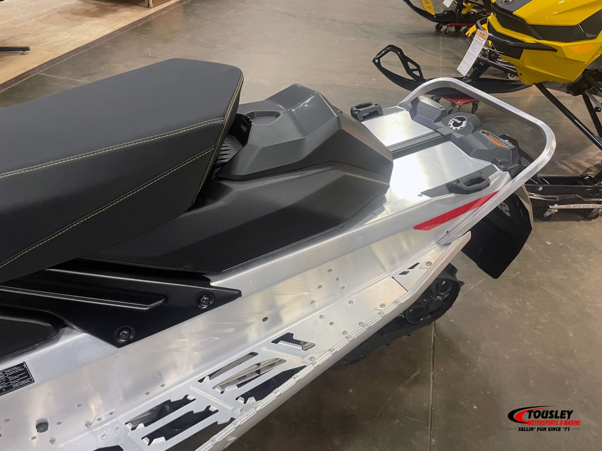 2025 Ski-Doo MXZ NEO 600 EFI ES Cobra 1.0 6