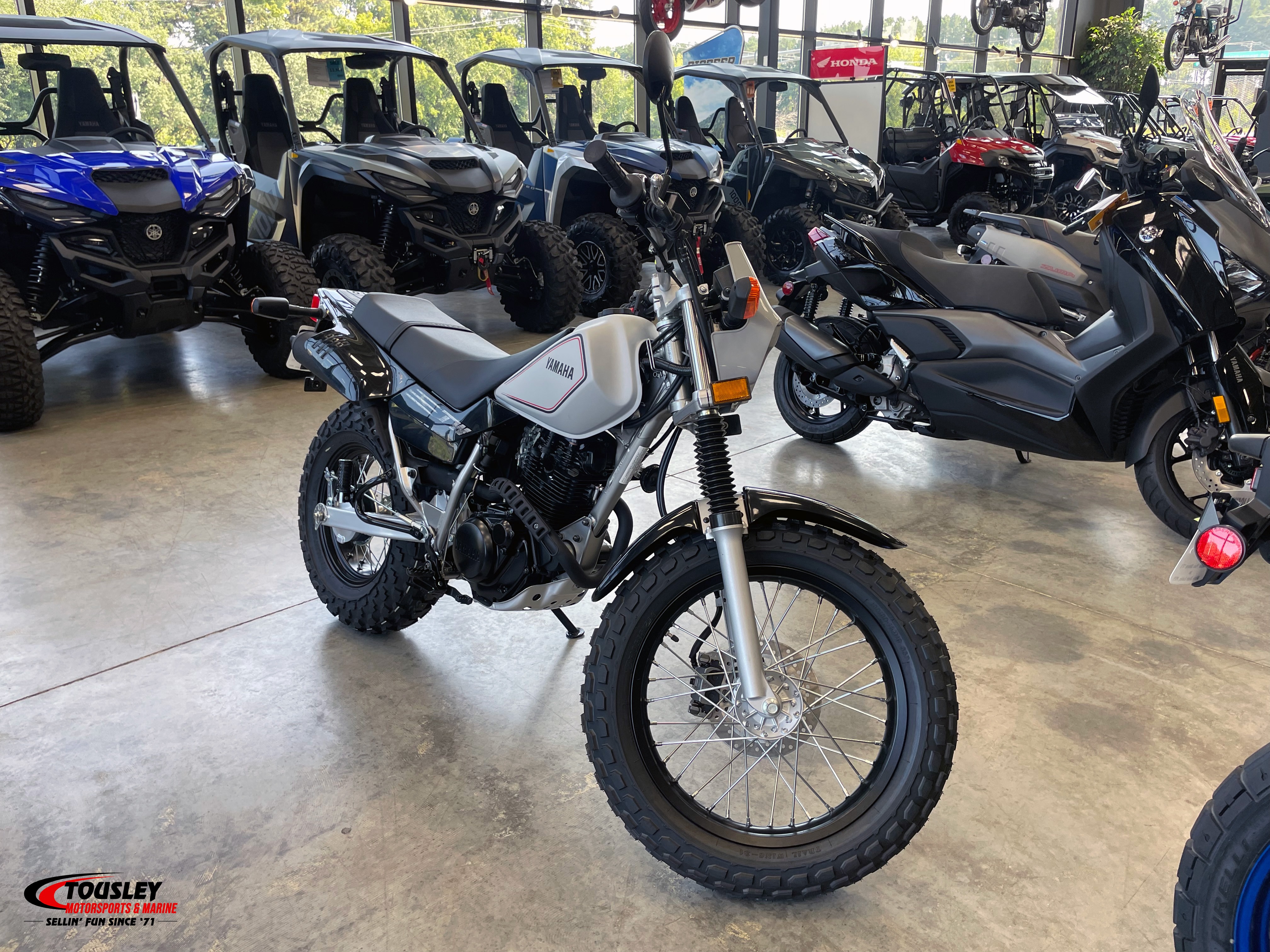 2027 Yamaha TW200 4