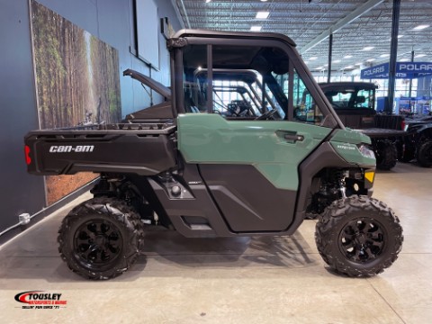 2026 Can-Am Defender DPS CAB — photo 1 of 7
