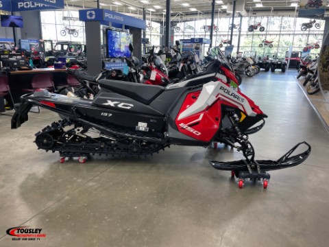 2027 Polaris 850 INDY XC 137 Indy Red ES