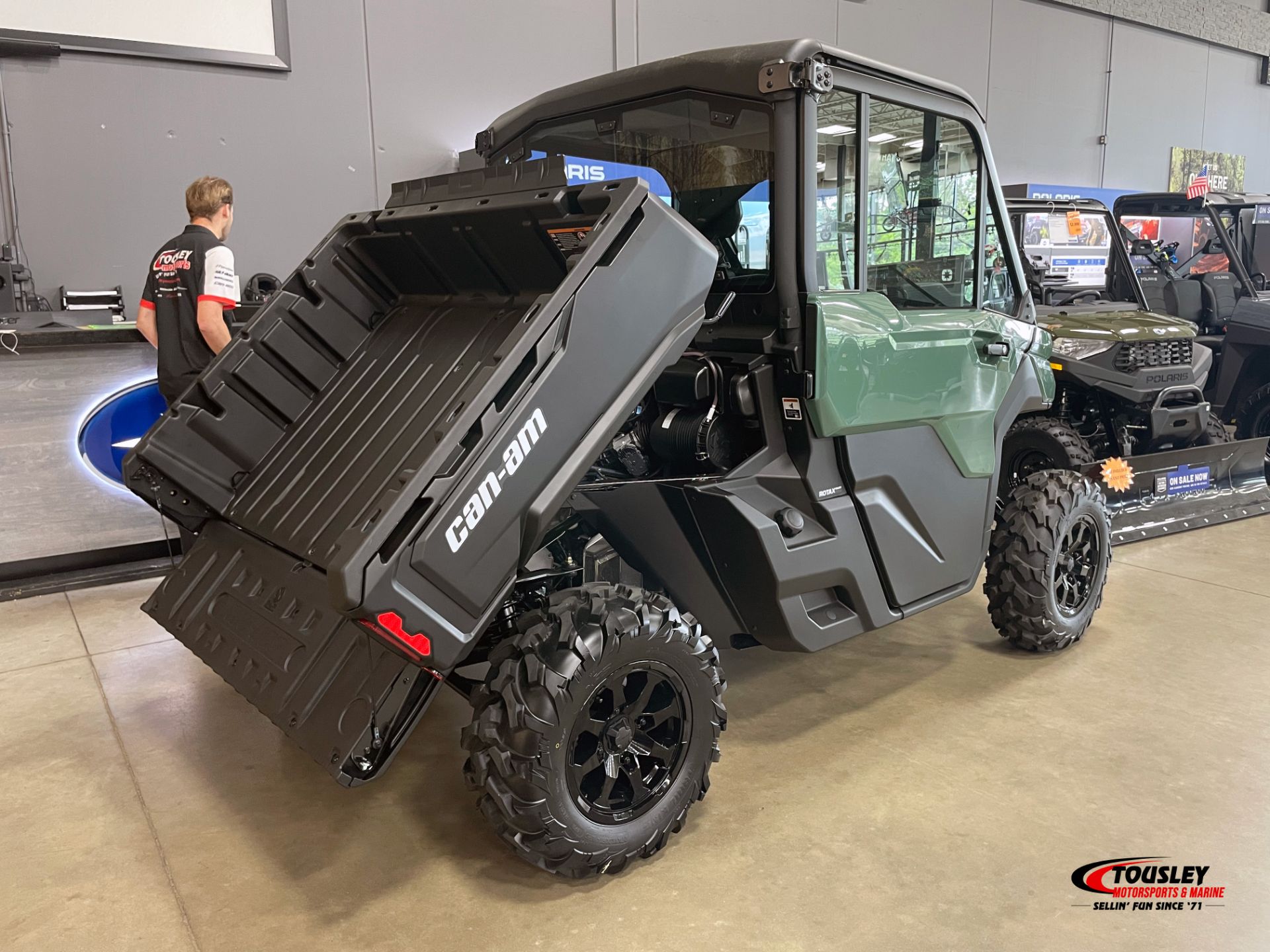 2026 Can-Am™ Defender DPS CAB HD10 3