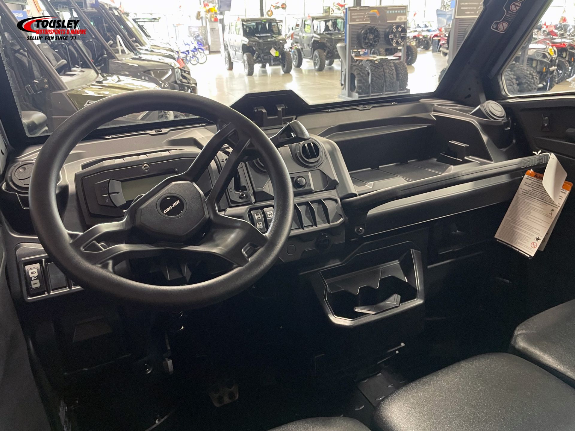 2026 Can-Am™ Defender DPS CAB HD10 4