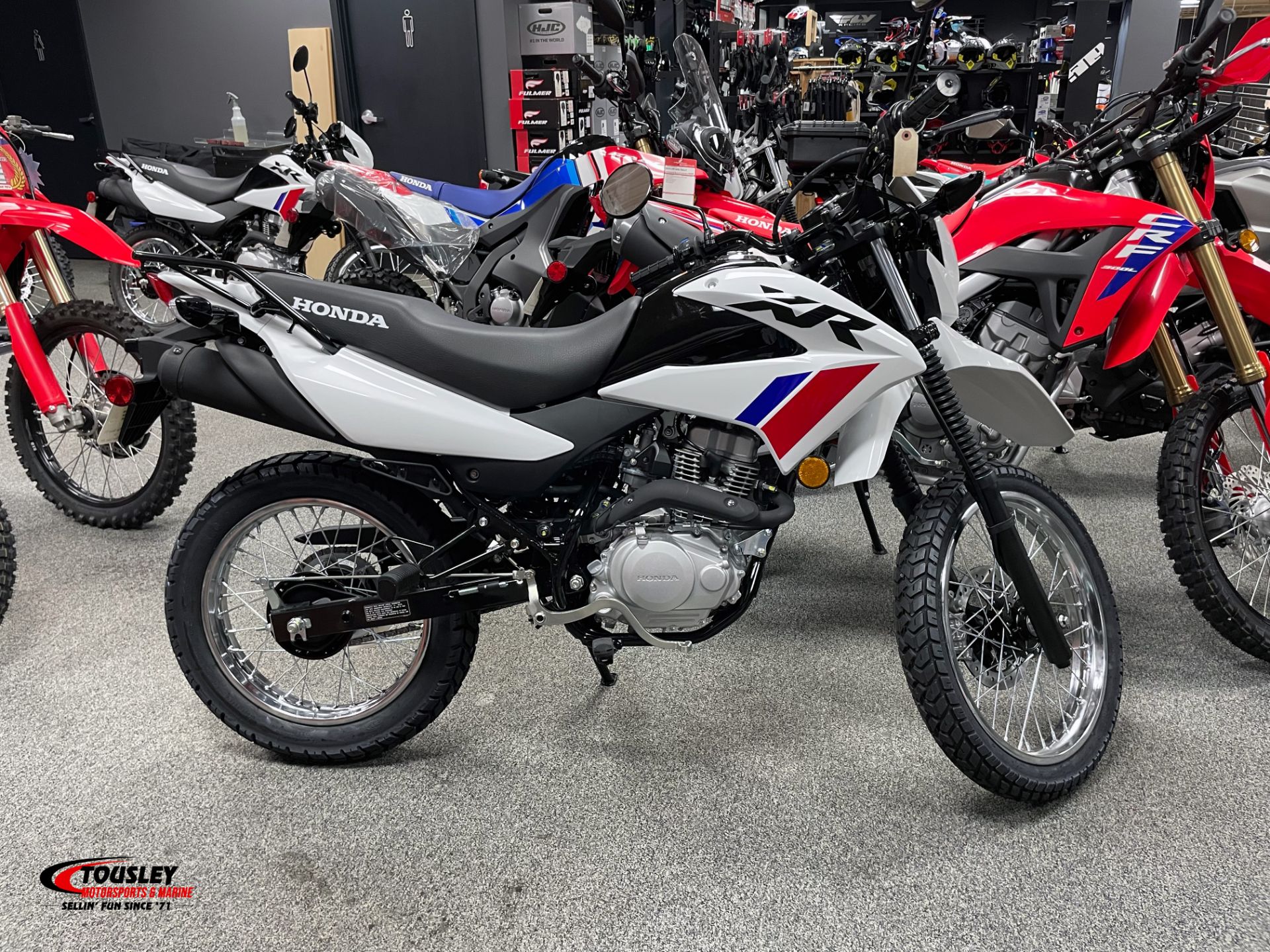 2025 Honda XR150L 1