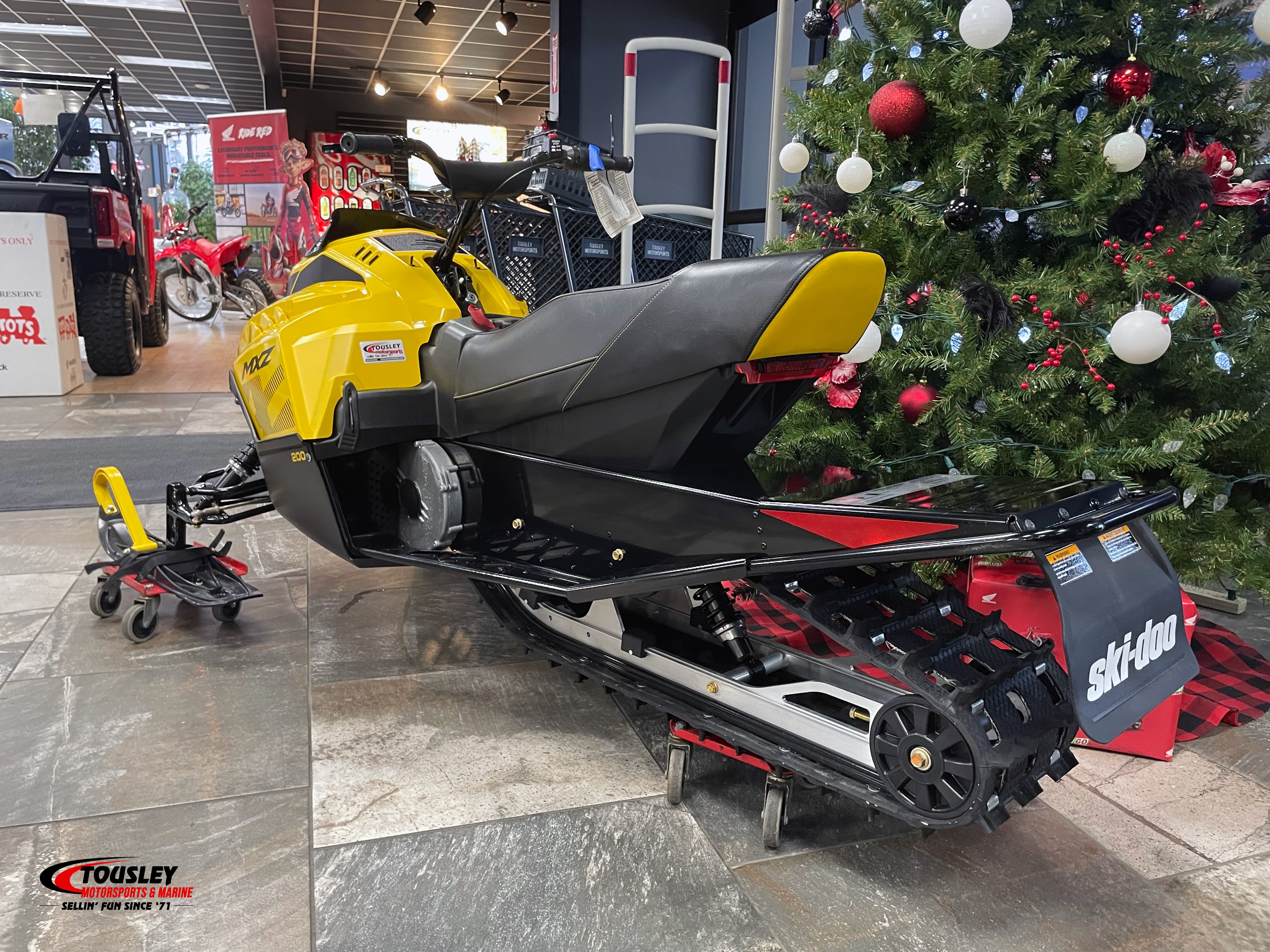 2027 Ski-Doo MXZ 200 ES Cobra 1.0 2