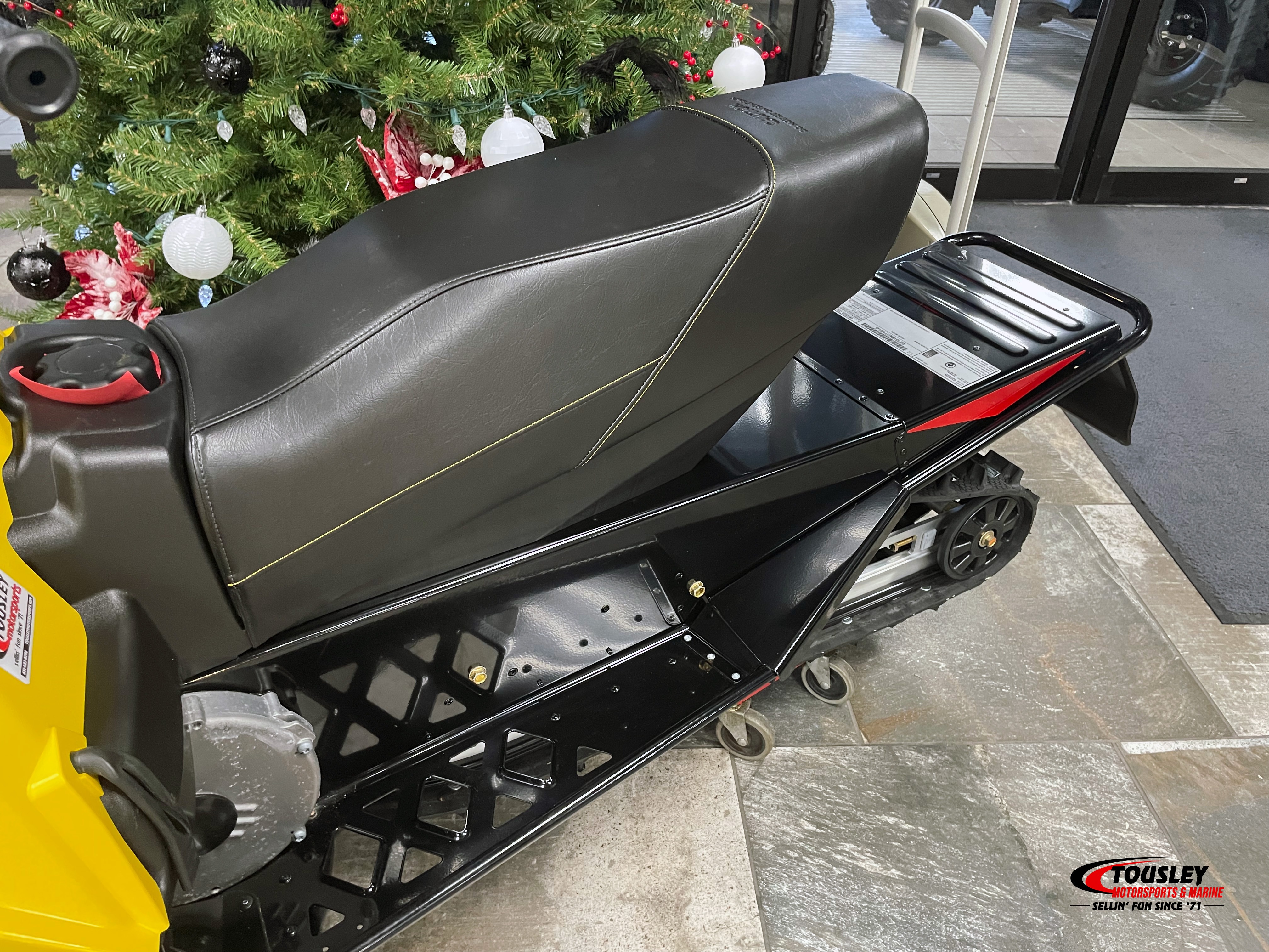 2027 Ski-Doo MXZ 200 ES Cobra 1.0 6