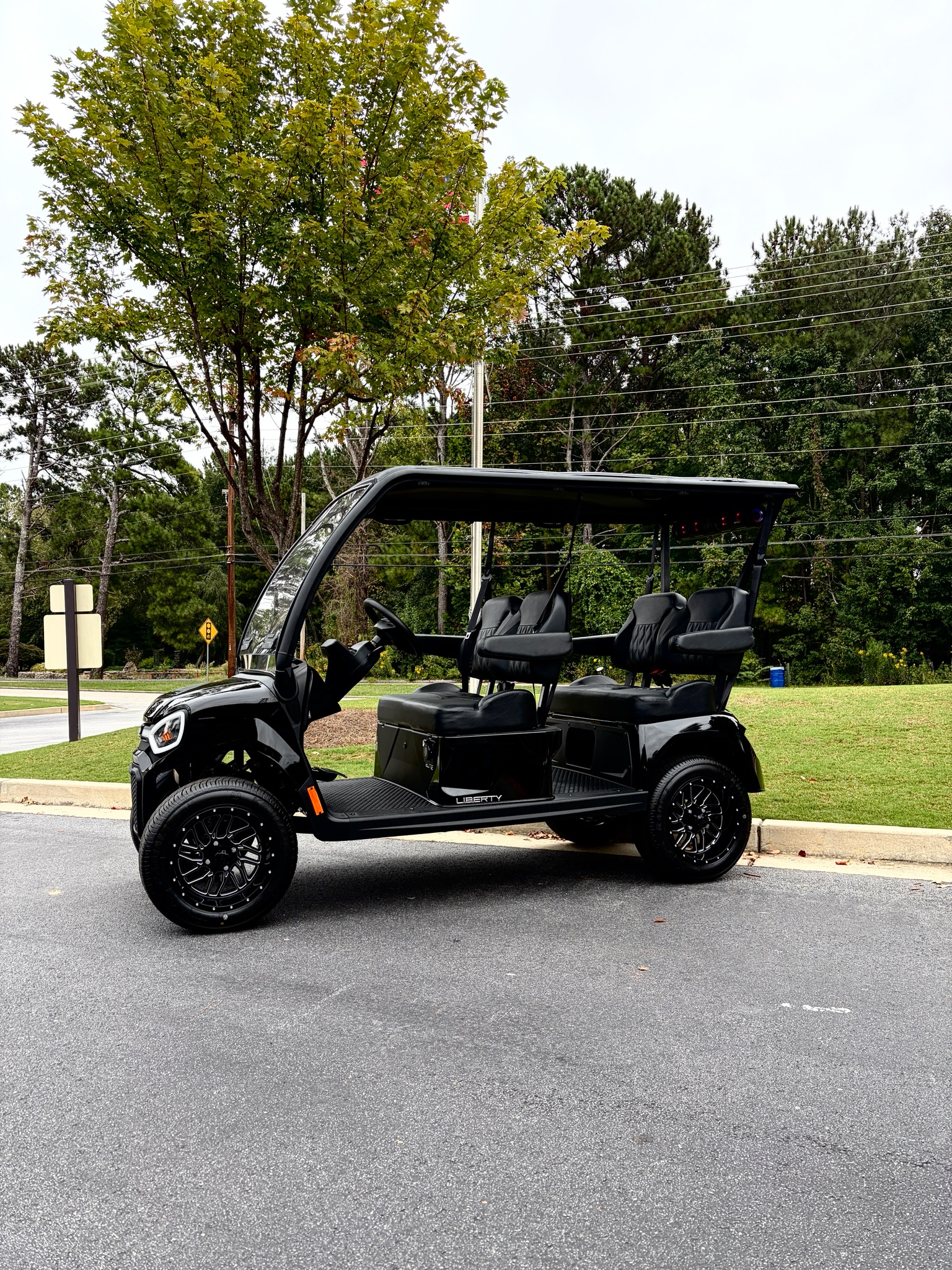 2027 E-Z-GO Liberty 4F XTL ELiTE Lithium Powertrain