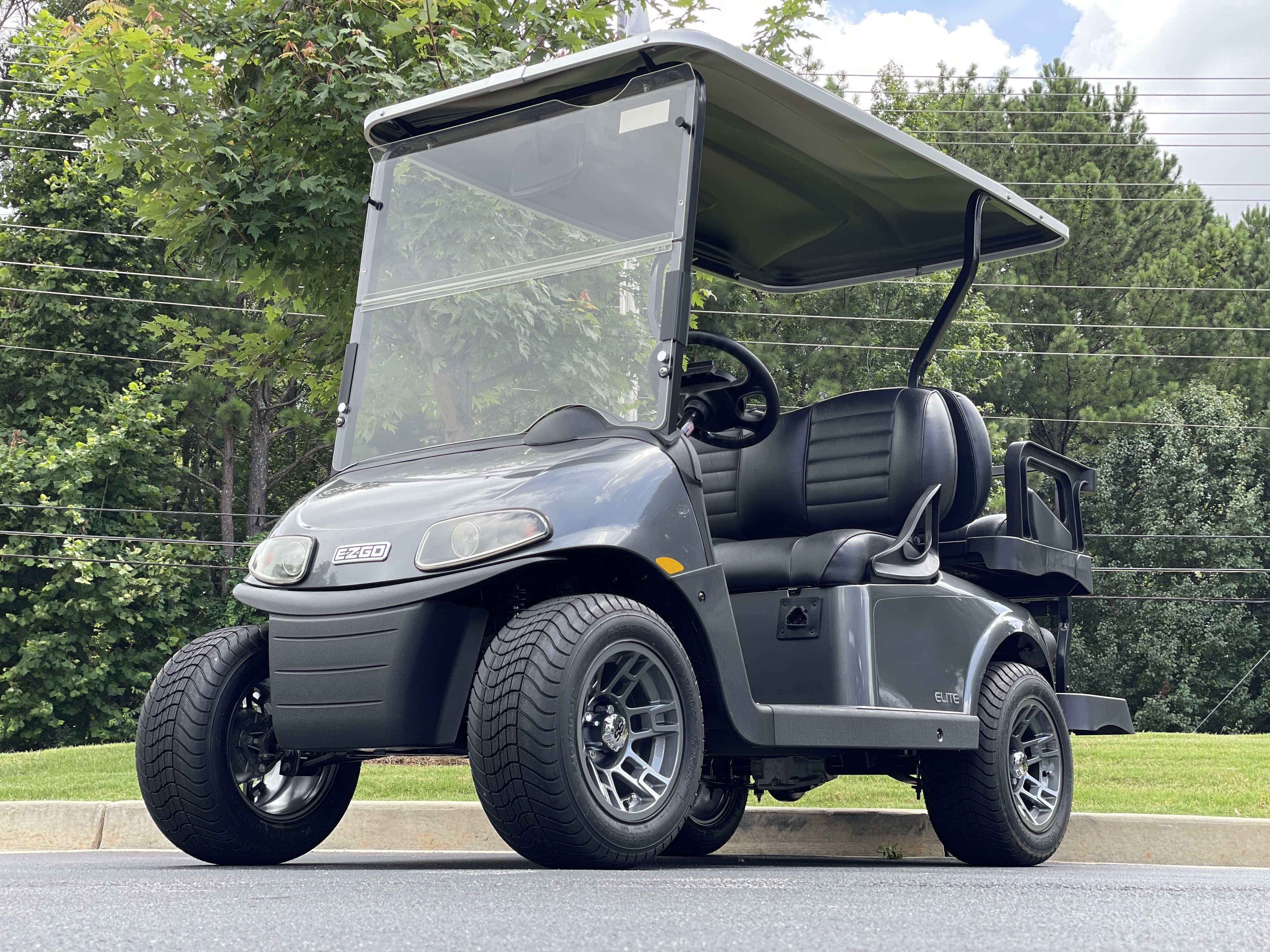 2021 E-Z-GO RXV ADV BATT