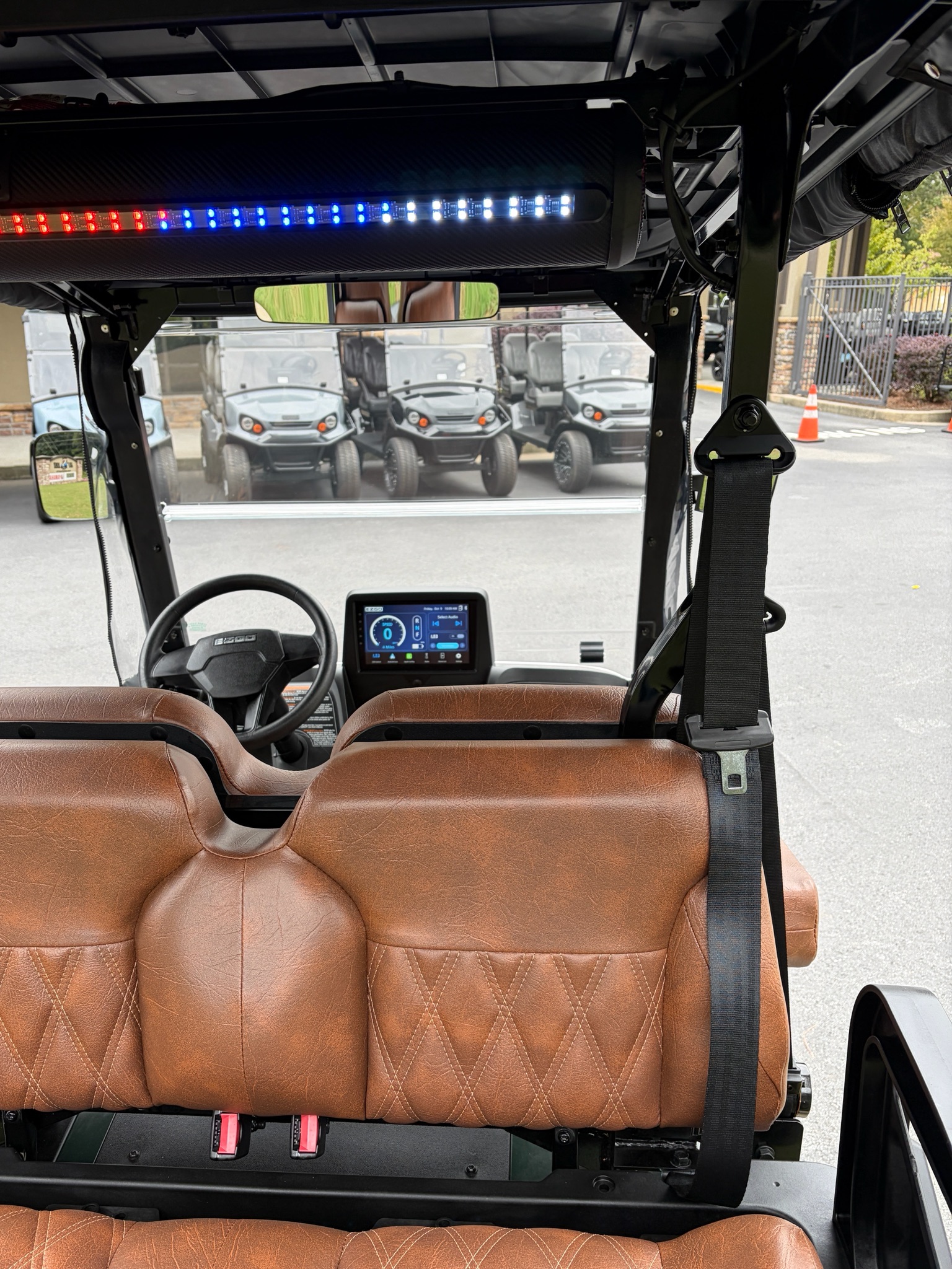 2026 E-Z-GO RXV 4 Touring STL Elite Lithium — photo 4