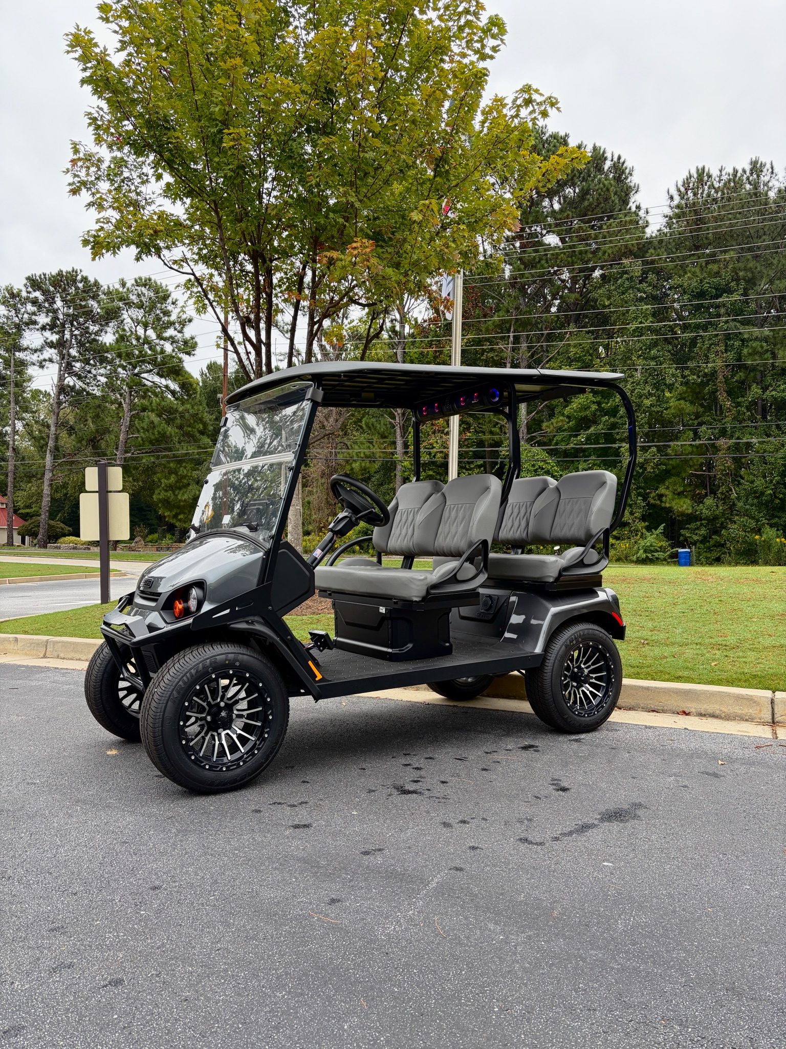 2026 E-Z-GO Liberty Summit XTL ELiTE Lithium