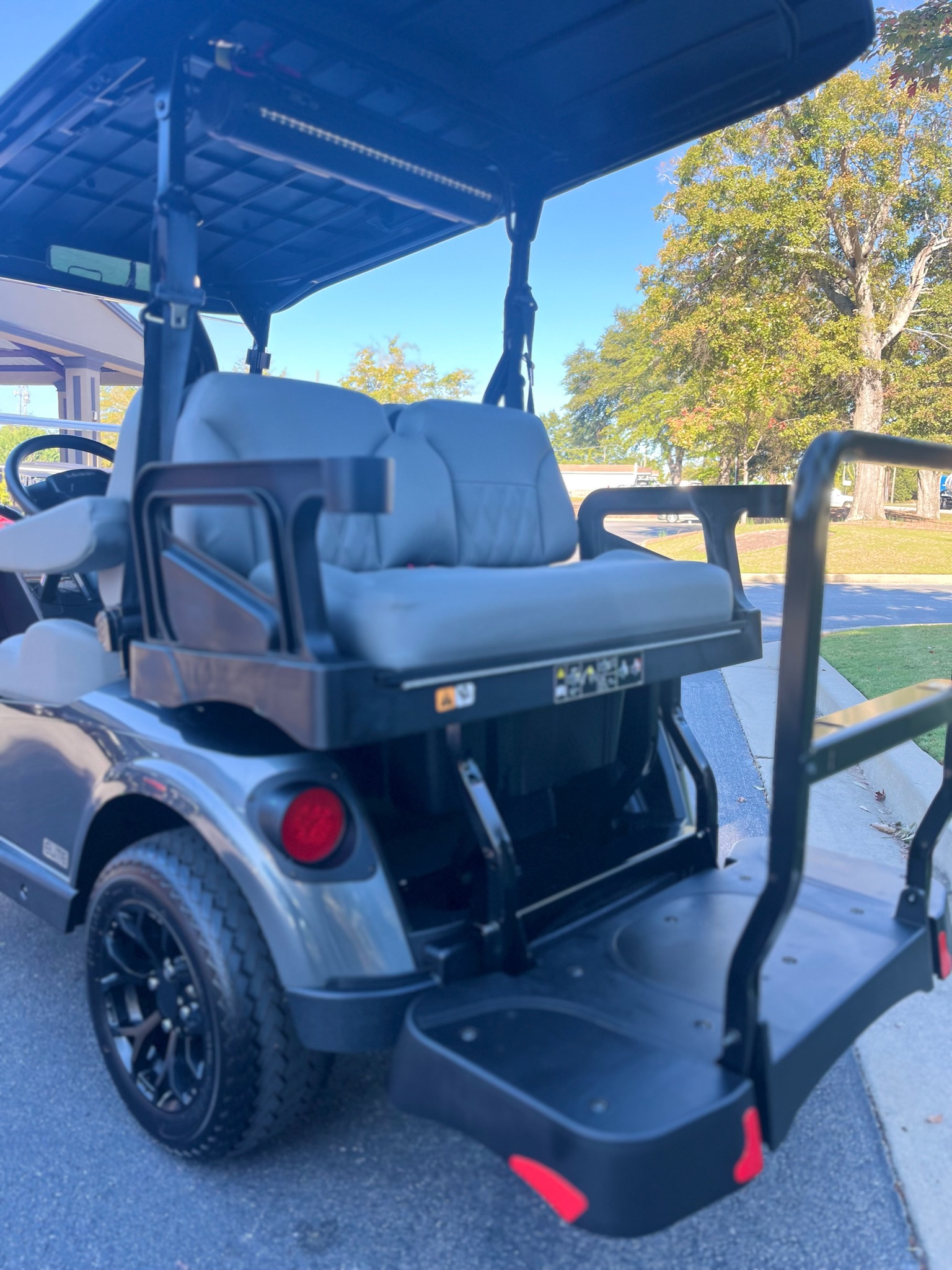 2026 E-Z-GO RXV 4 Touring STL Elite Lithium — photo 4