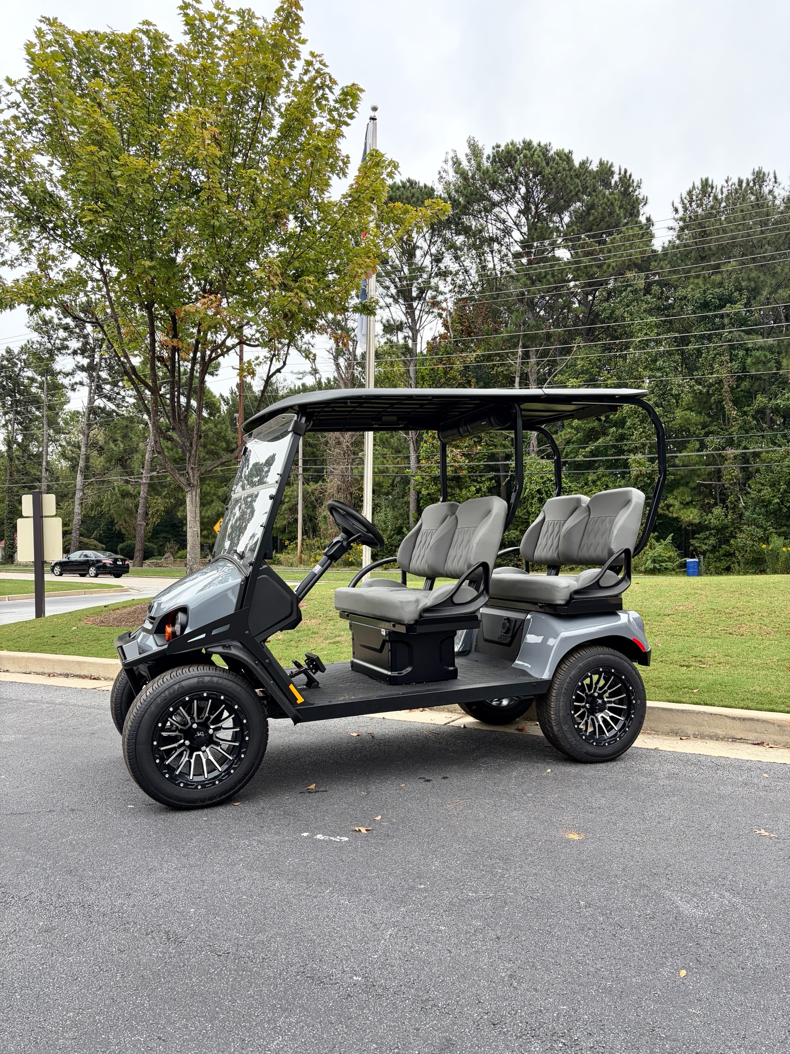 2026 E-Z-GO Liberty Summit XTL ELiTE Lithium