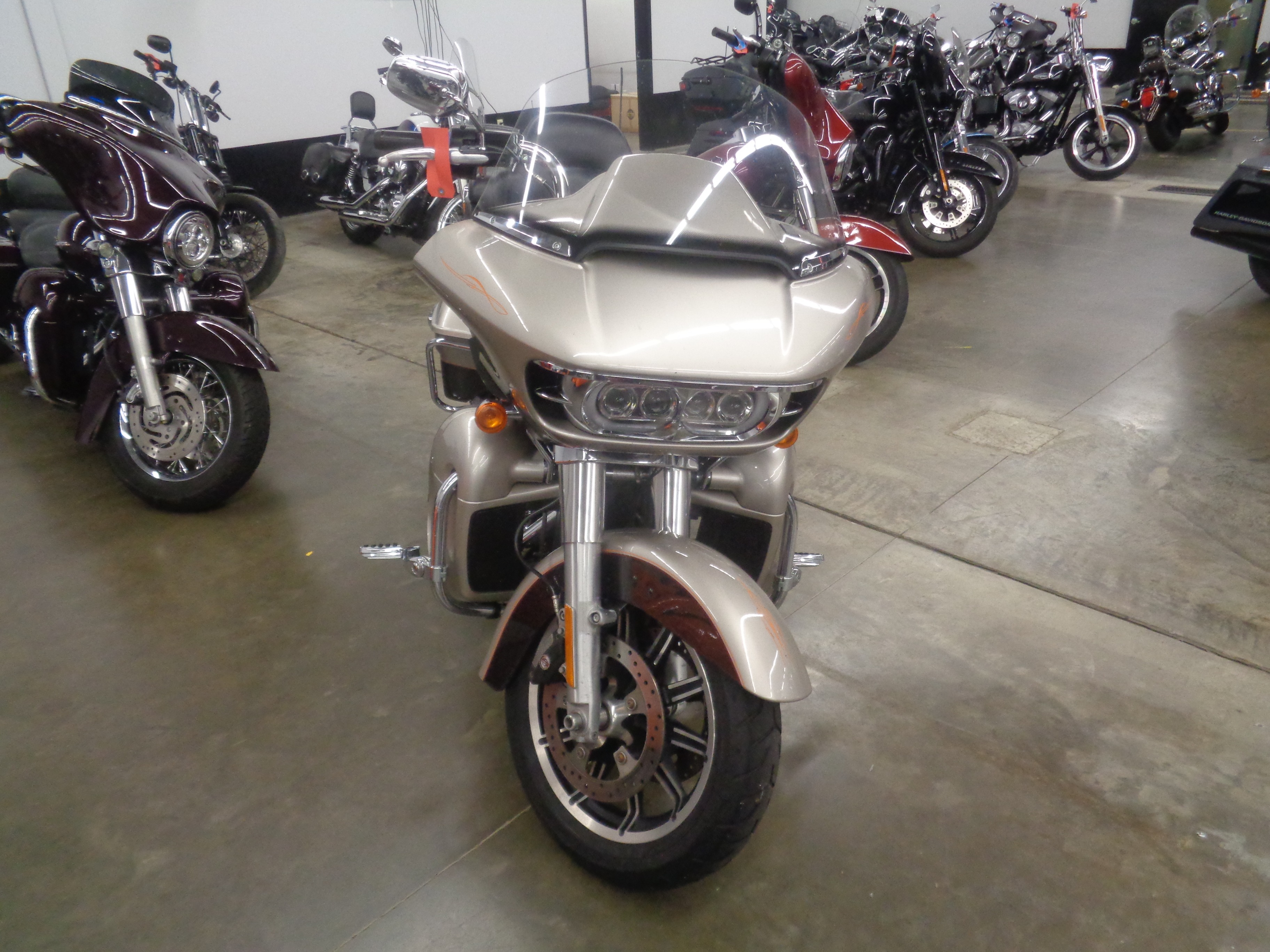 2018 Harley-Davidson Road Glide® Ultra 3