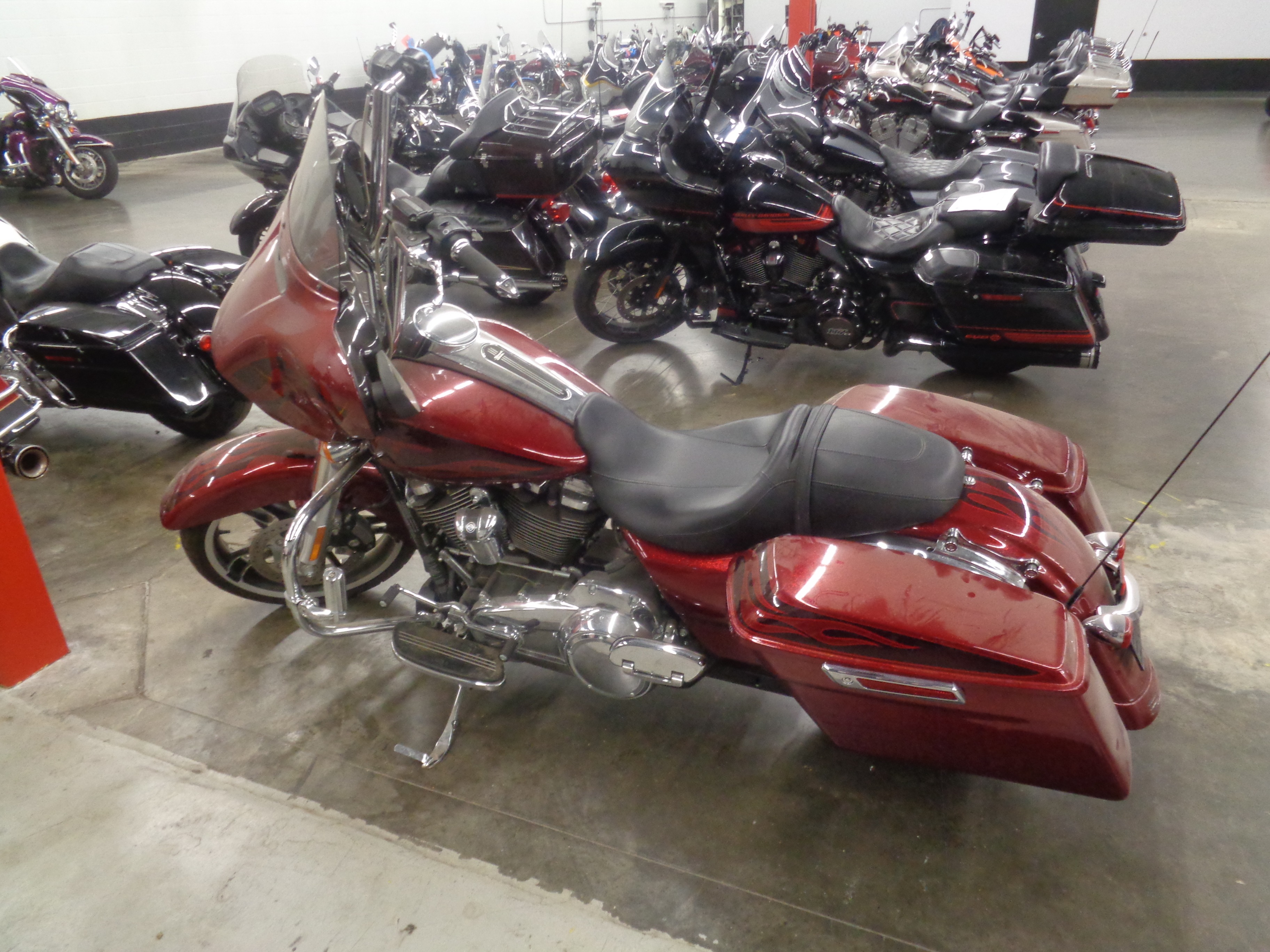 2017 Harley-Davidson Street Glide® Special 3
