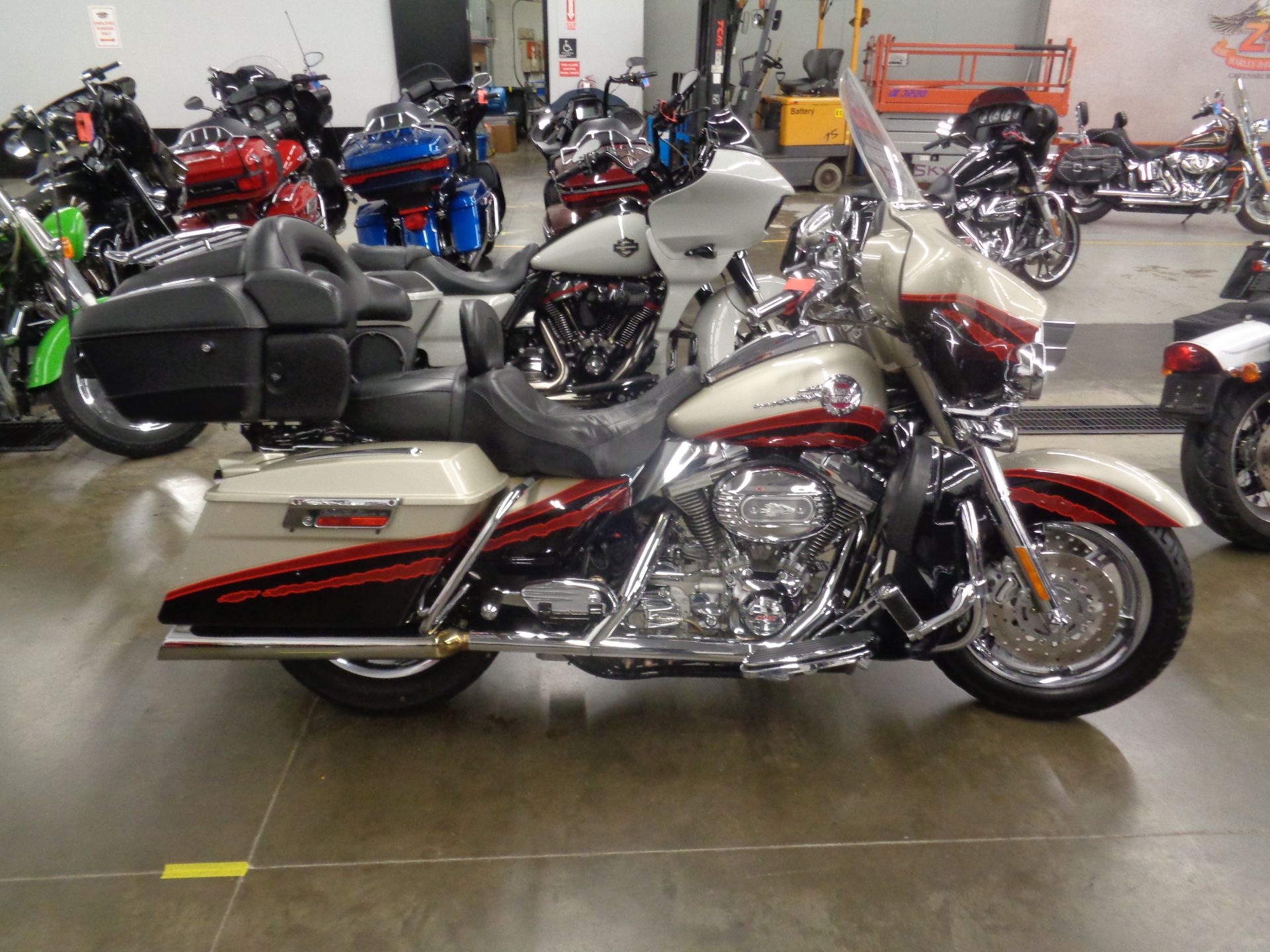 Used 2006 Harley-Davidson CVO™ Screamin' Eagle® Ultra