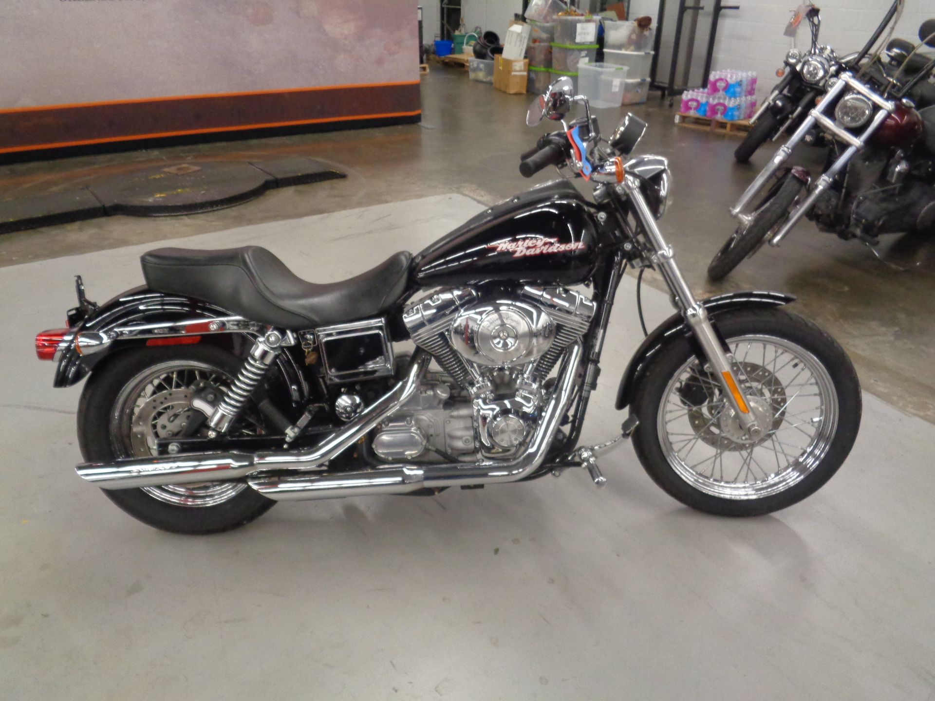 Harley-Davidson Super Glide Image