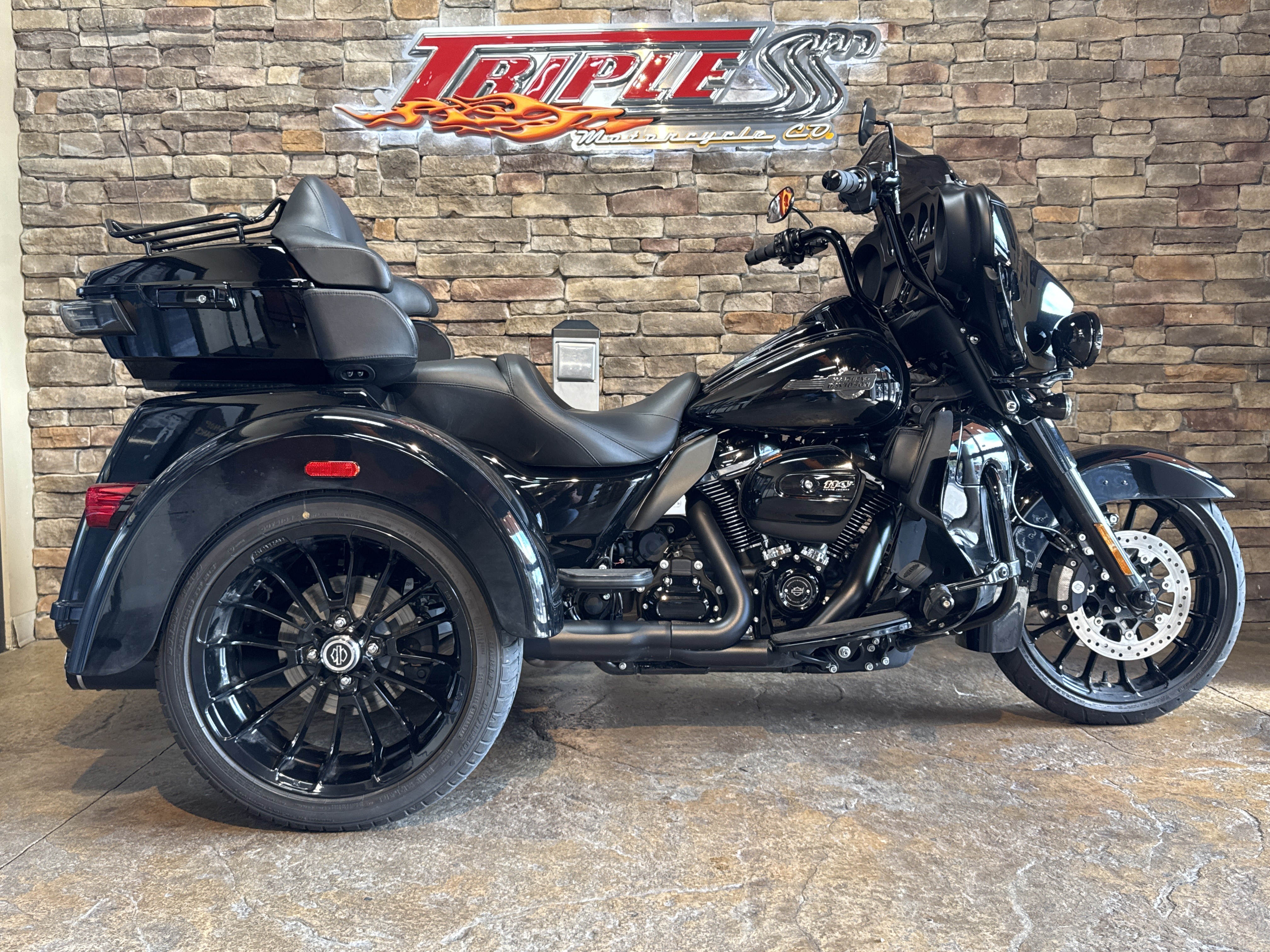 2025 Tri Glide® Ultra