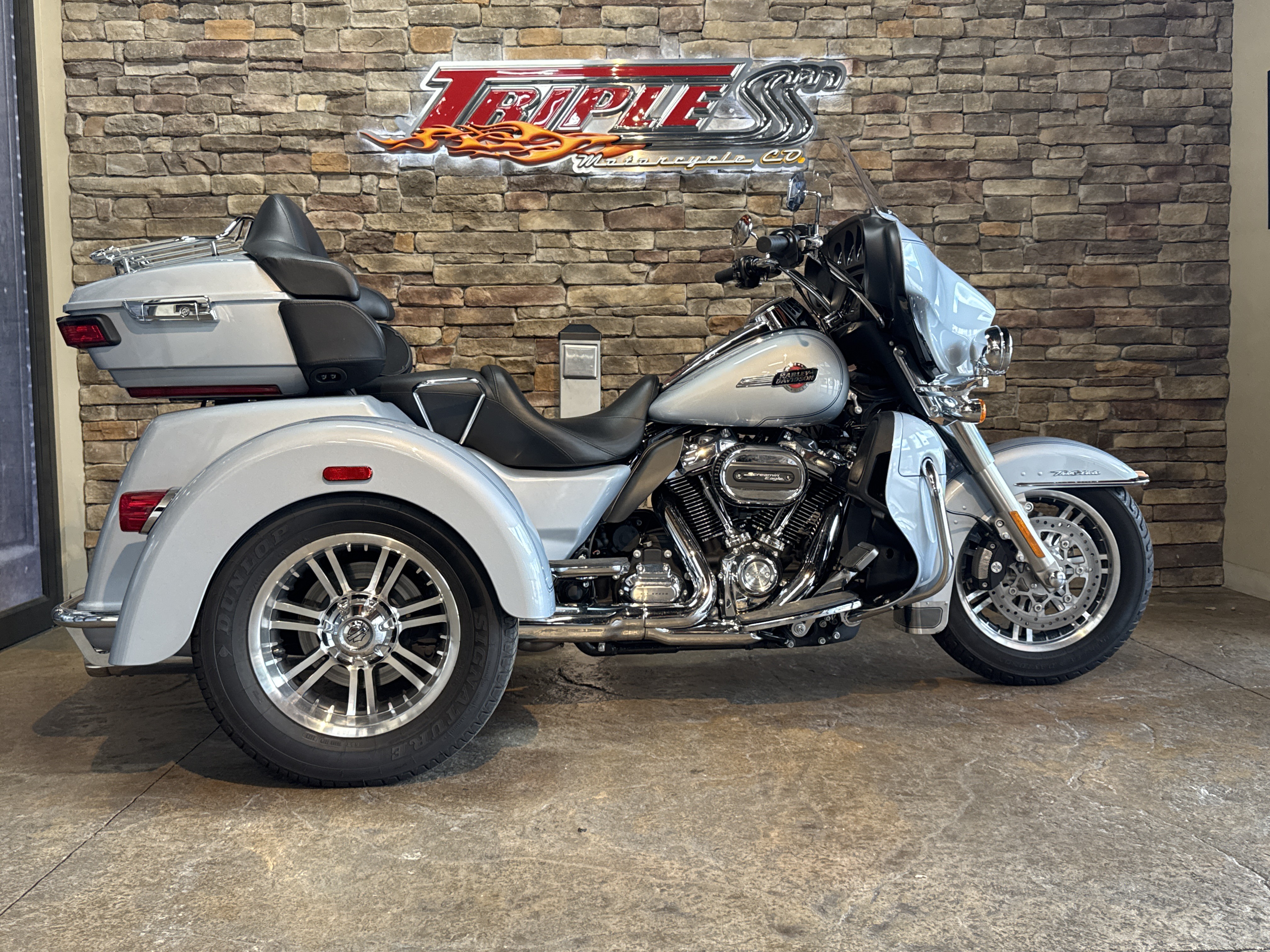 2023 Tri Glide® Ultra