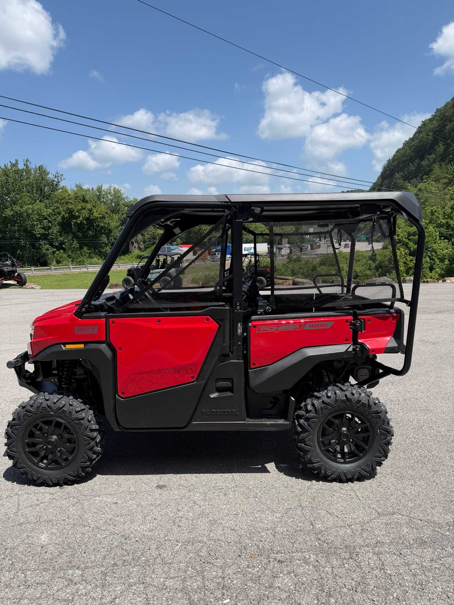 2026 Honda Pioneer 1000-5 Deluxe 2