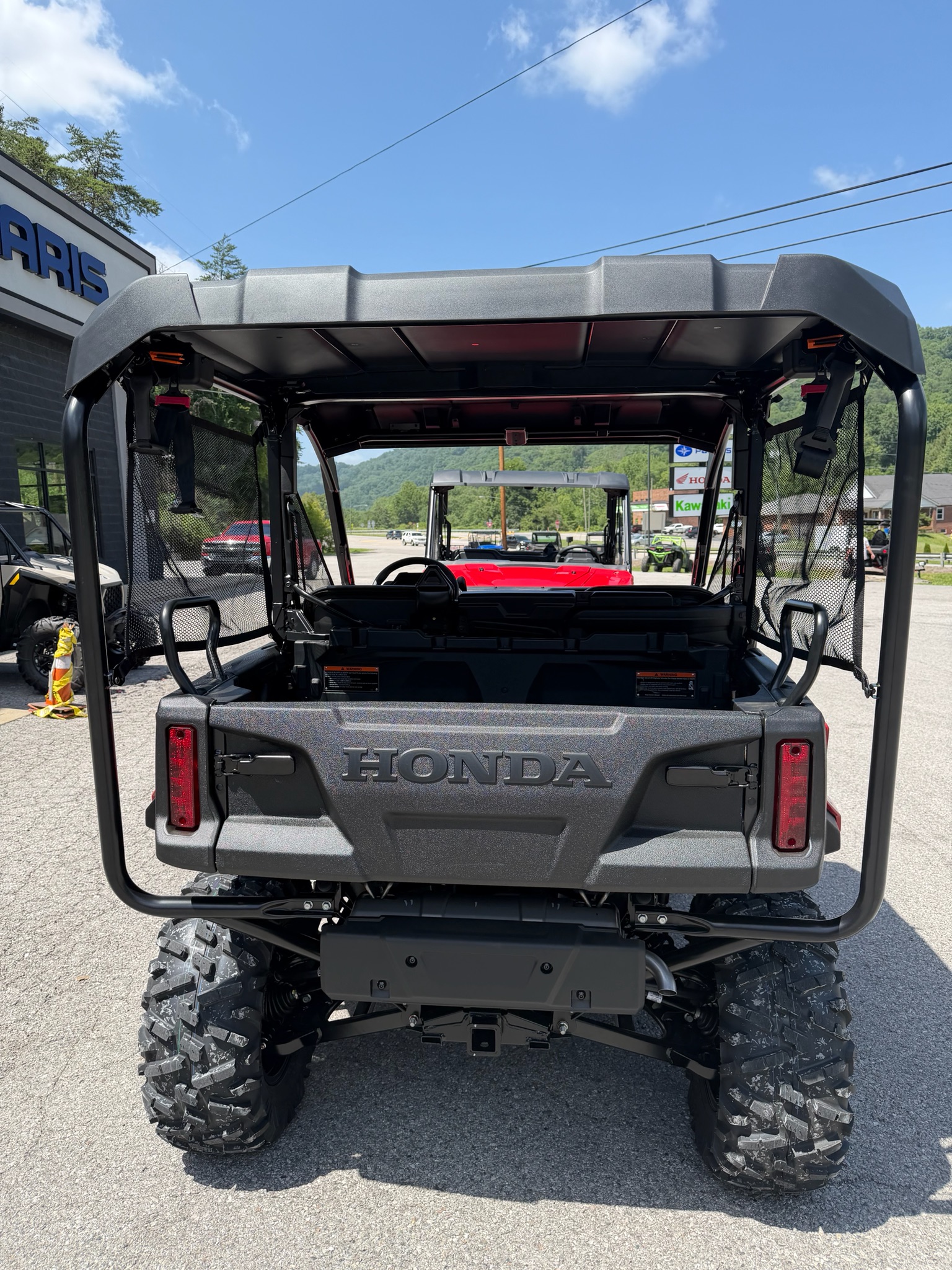 2026 Honda Pioneer 1000-5 Deluxe 4