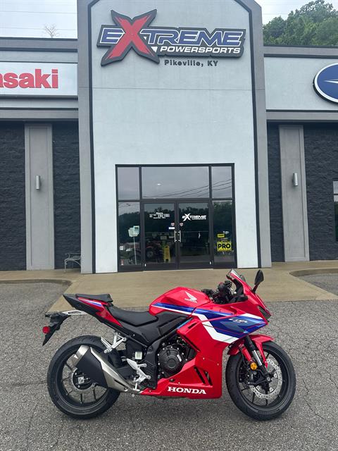 2025 Honda CBR500R — photo 1 of 15
