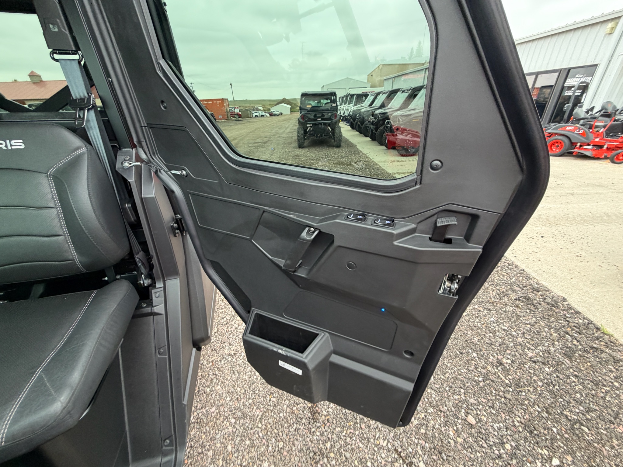 2027 Polaris Ranger Crew XP 1000 NorthStar Ultimate 9