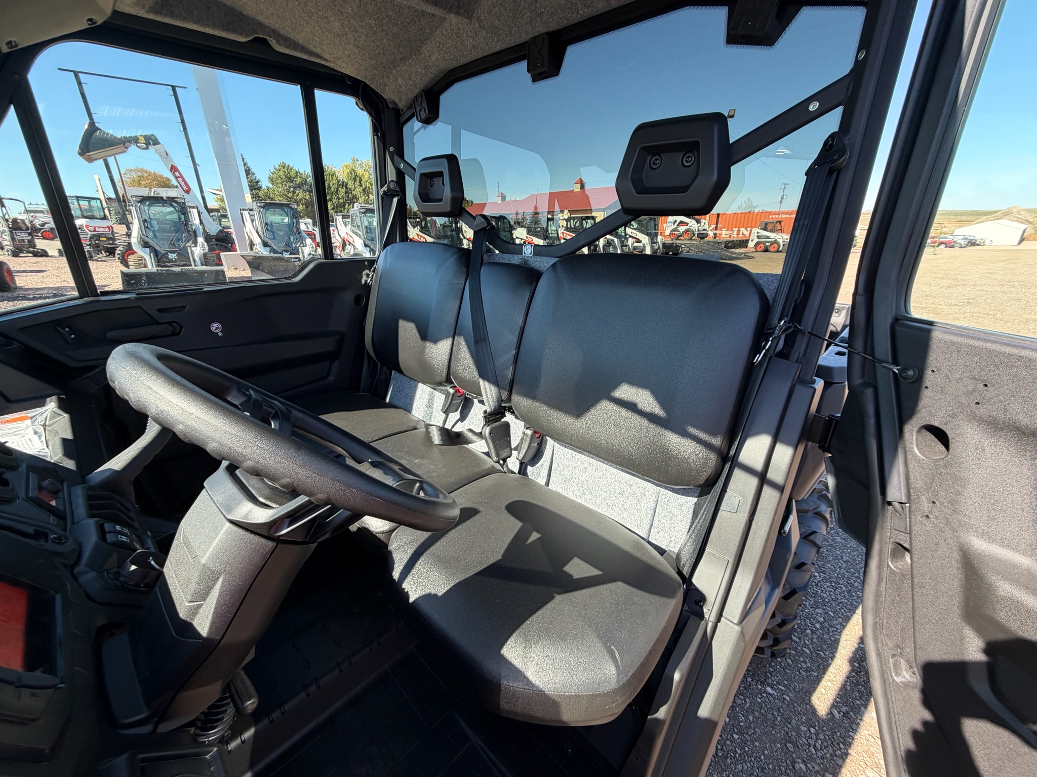 2027 Can-Am™ Defender DPS CAB HD10 8