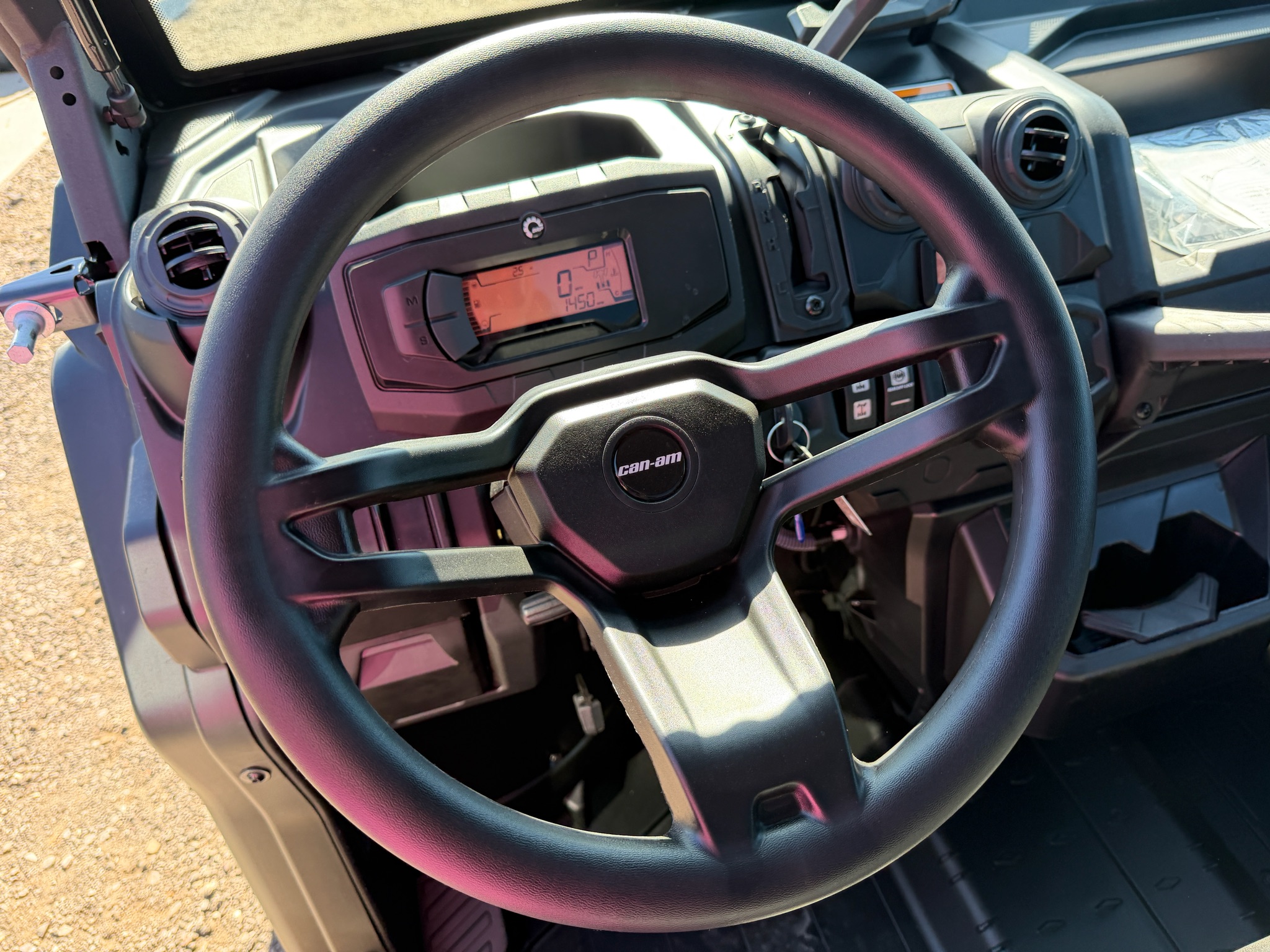 2027 Can-Am™ Defender DPS CAB HD10 10