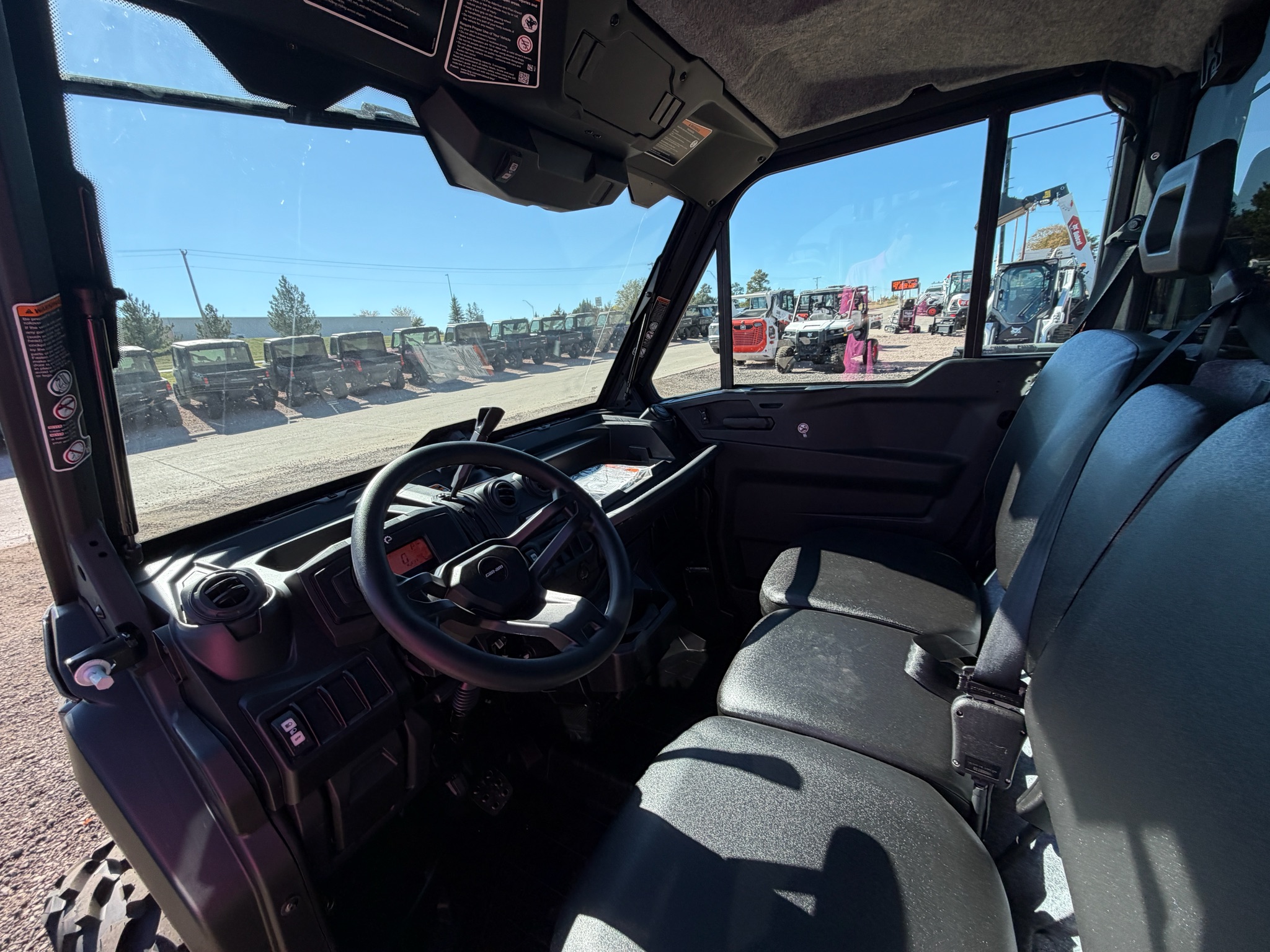 2027 Can-Am™ Defender DPS CAB HD10 11