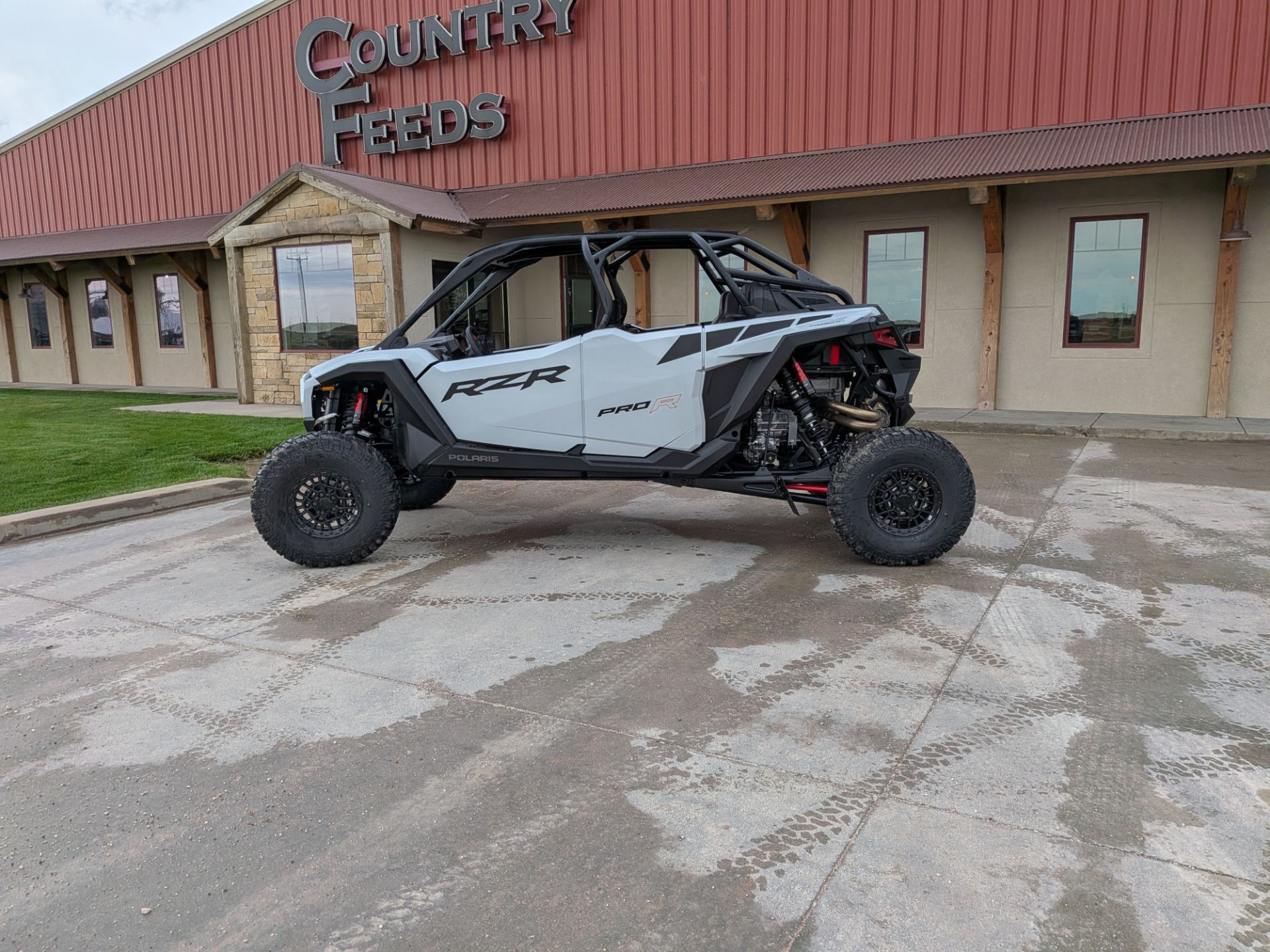 2026 RZR Pro R 4 Ultimate