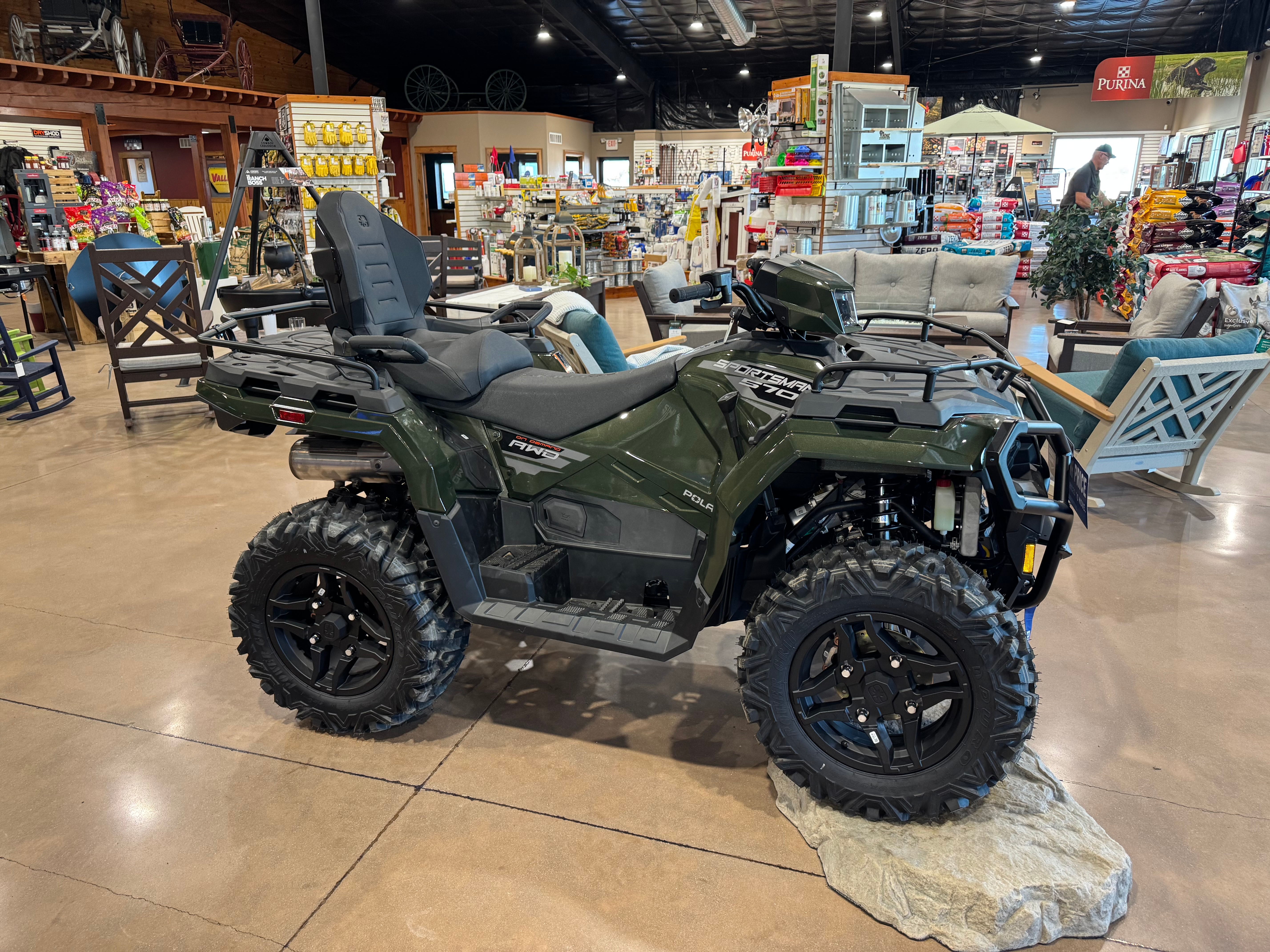 2026 Sportsman Touring 570 Premium