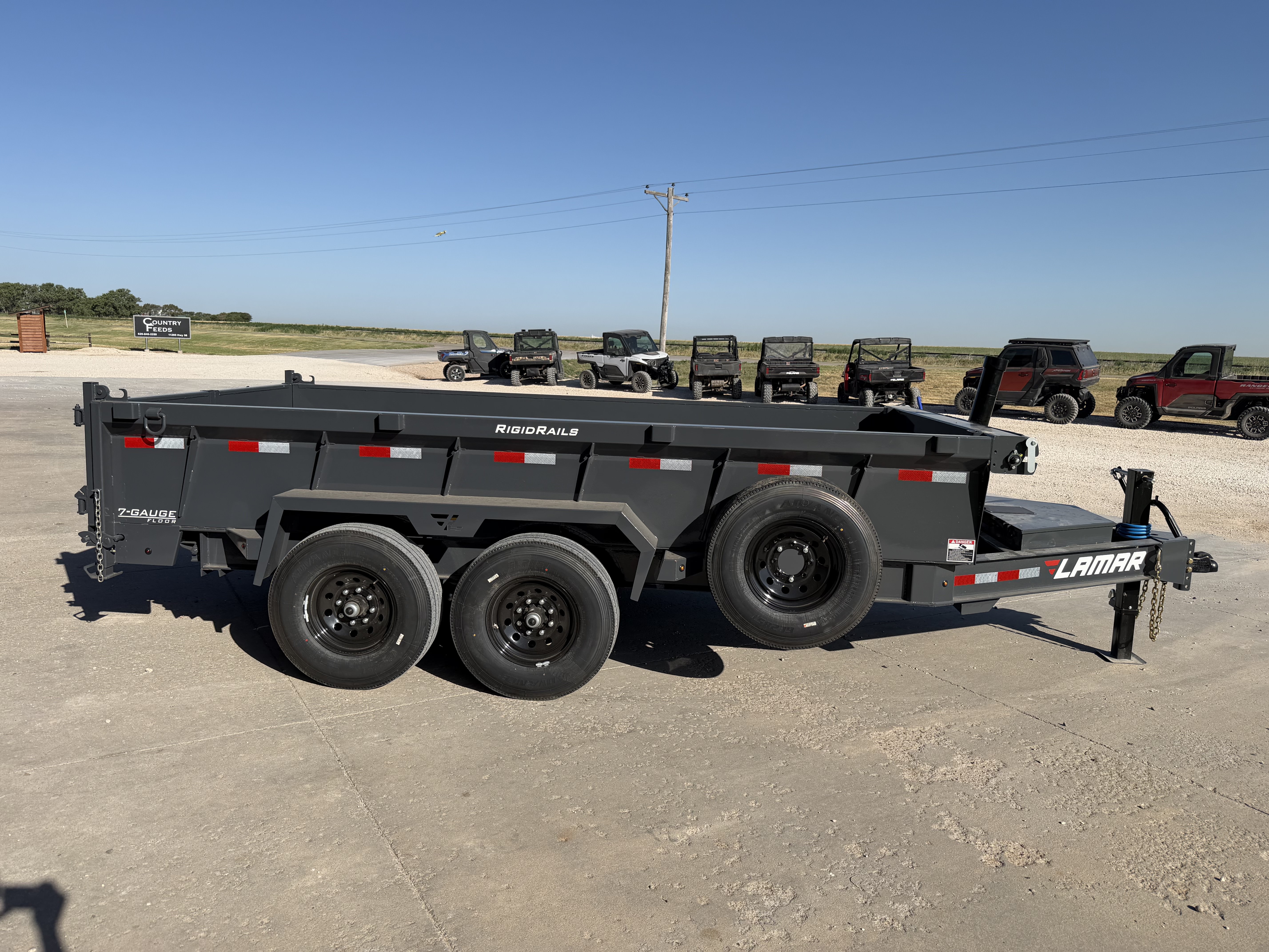 2027 Lamar photo 5