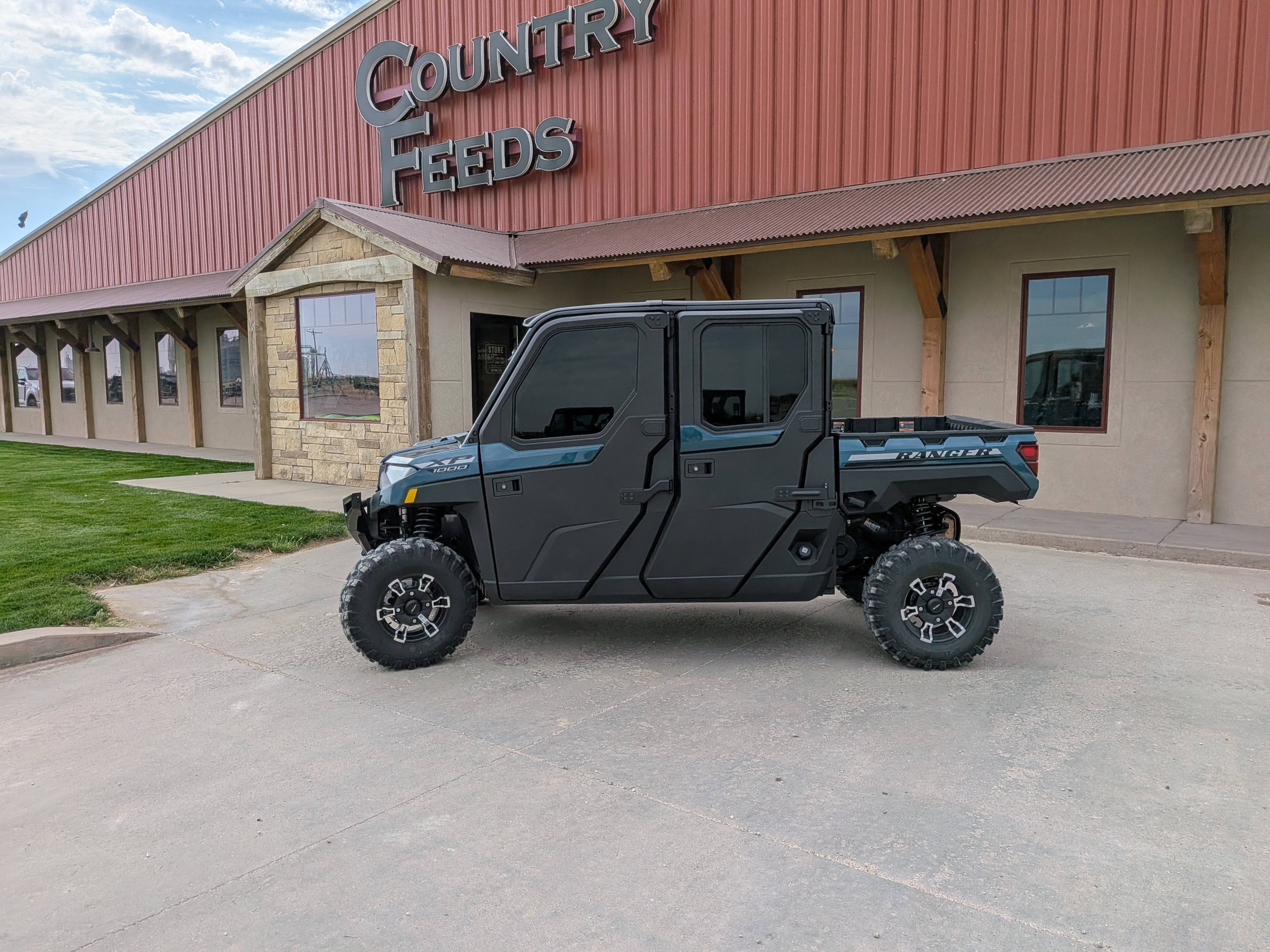 2027 Polaris Ranger Crew XP 1000 NorthStar Ultimate 1