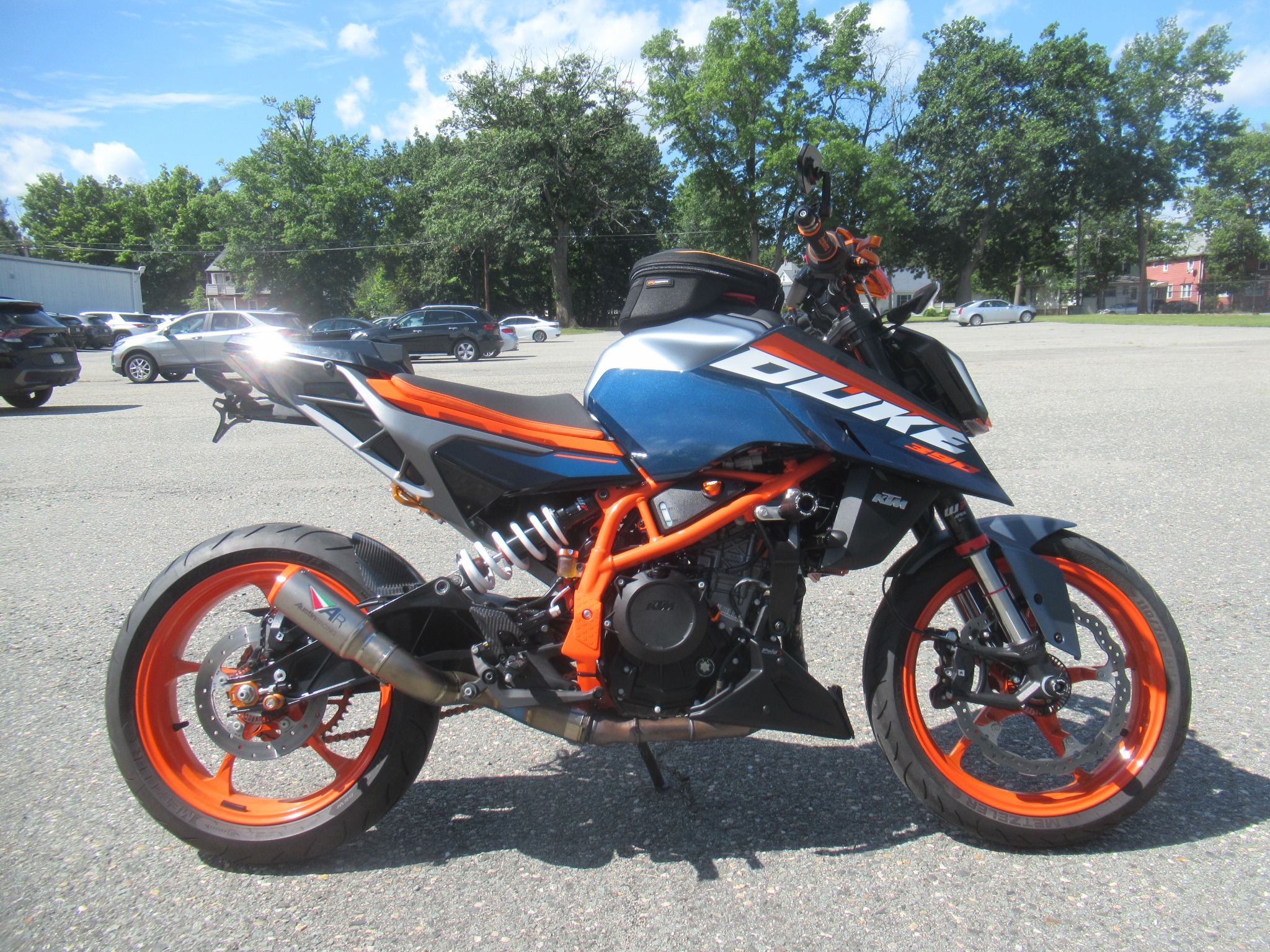2024 KTM 390 Duke 1