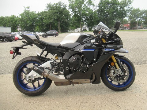 2025 Yamaha YZF-R1M Motorcycles Springfield Massachusetts N/A