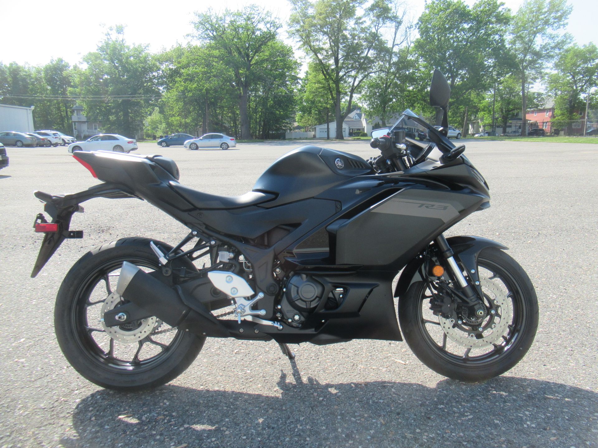 2025 Yamaha YZF-R3 1