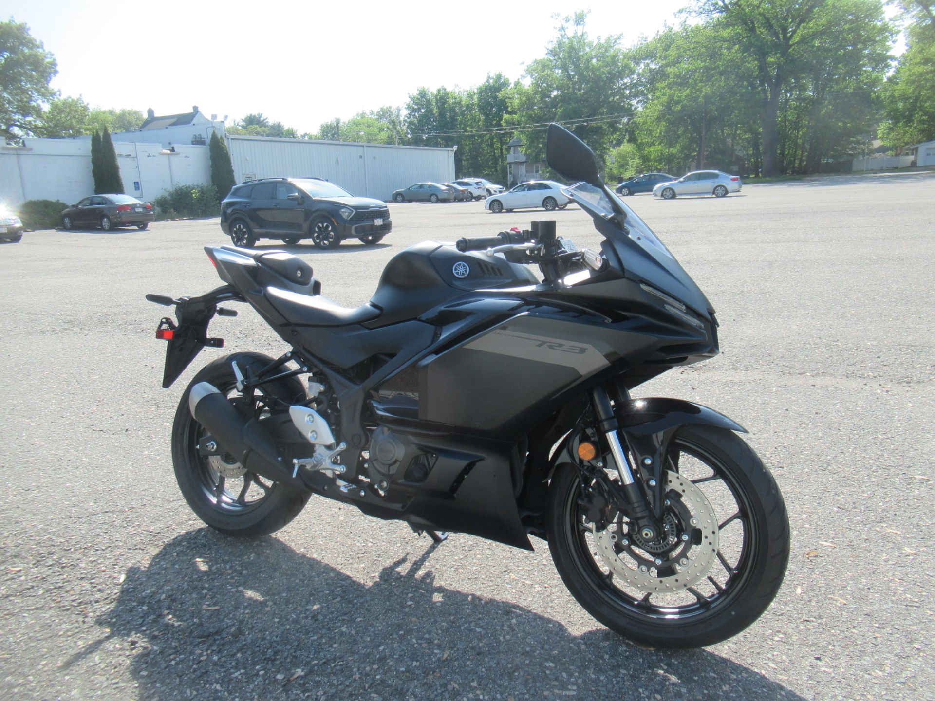 2025 Yamaha YZF-R3 2