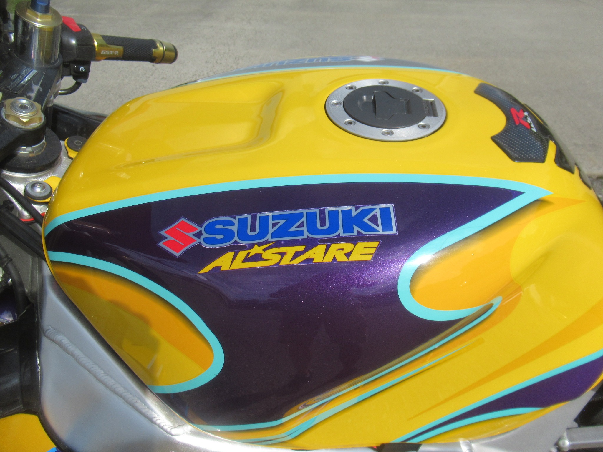 2003 Suzuki GSX-R600 9