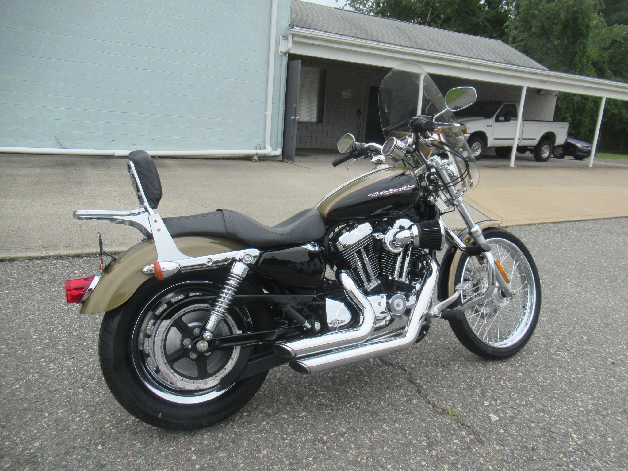 2007 Harley-Davidson Sportster® 1200 Custom 3