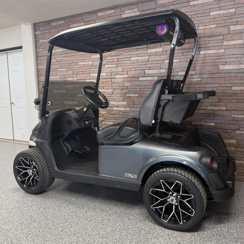 2026 E-Z-GO RXV 2 Freedom ELiTE Lithium in New Hampton, Iowa - Photo 4