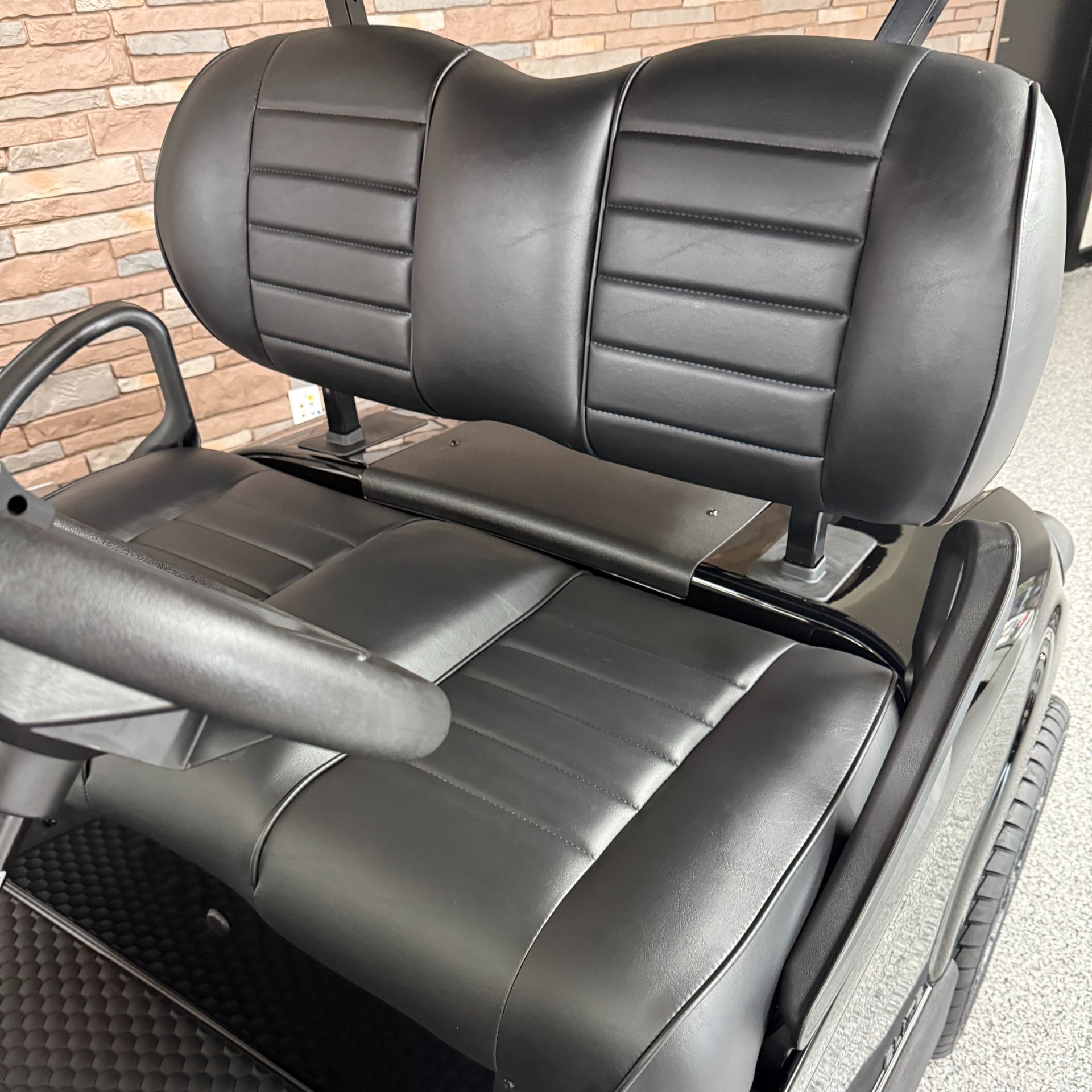 2026 E-Z-GO RXV 2 Freedom ELiTE Lithium in New Hampton, Iowa - Photo 6