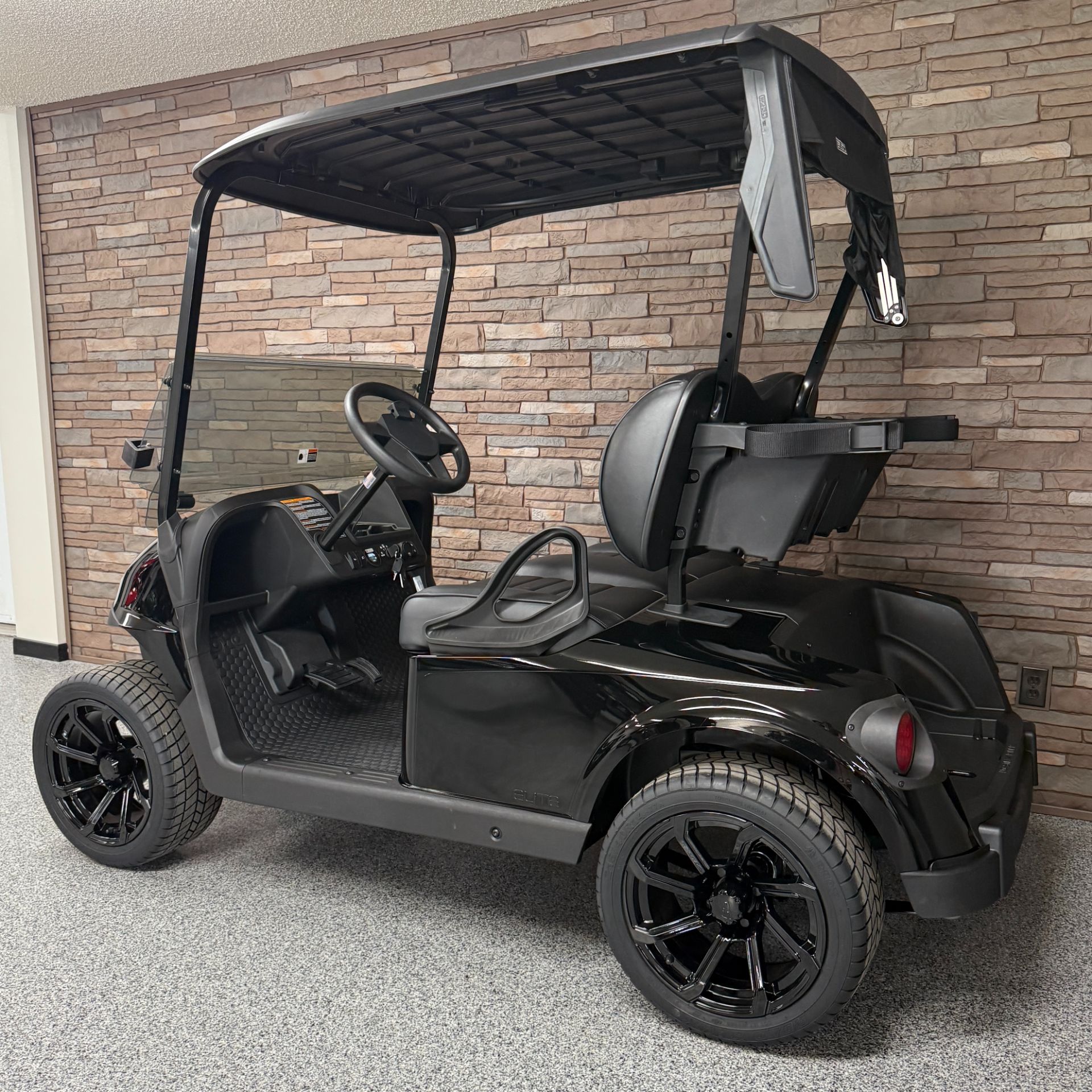 2026 E-Z-GO RXV 2 Freedom ELiTE Lithium in New Hampton, Iowa - Photo 3