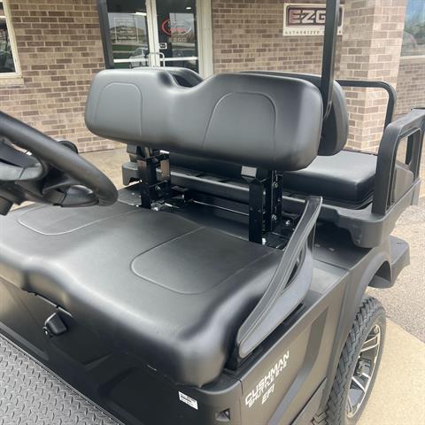 2024 Cushman Shuttle 2+2 EFI Gas in New Hampton, Iowa - Photo 5
