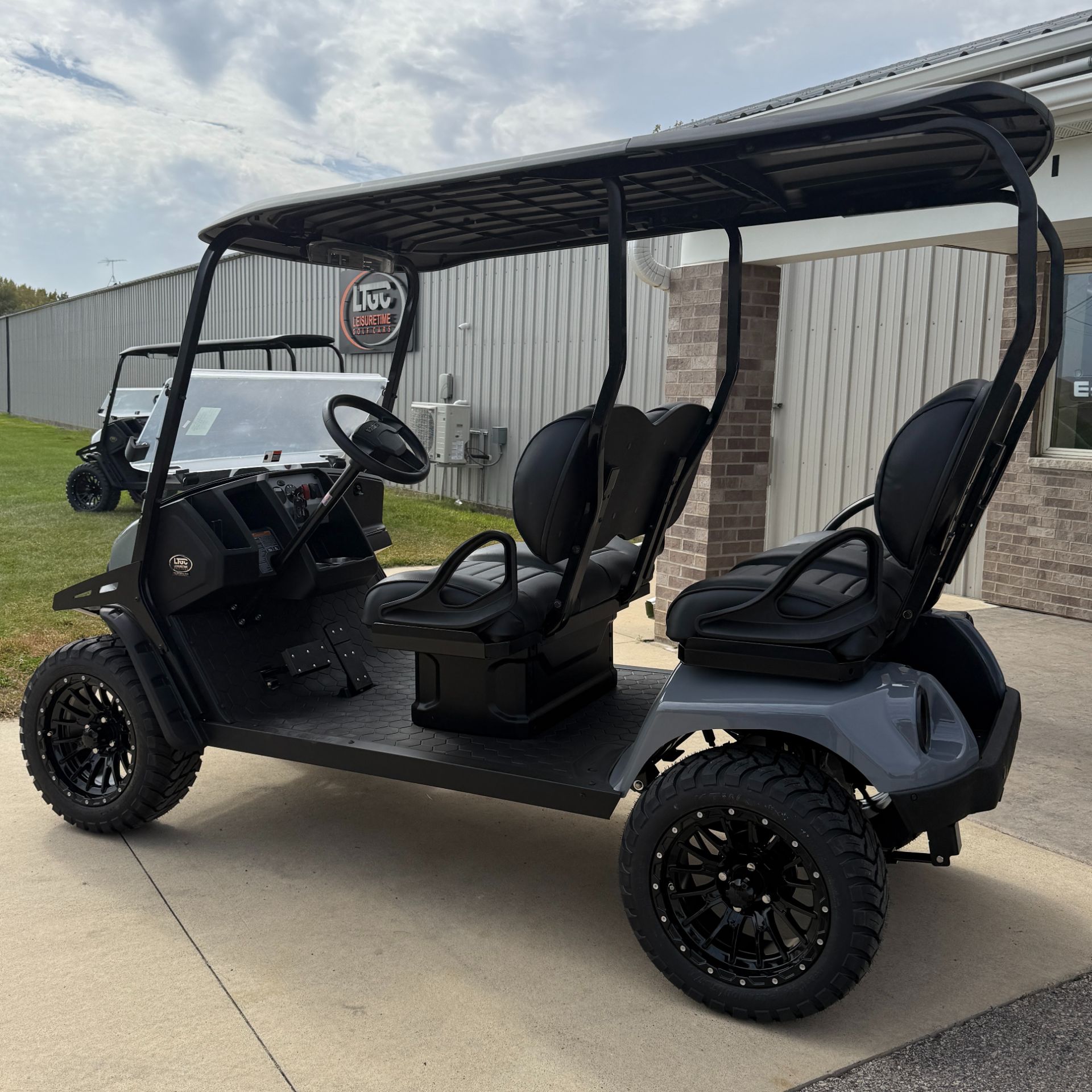 2026 E-Z-GO Liberty Explorer ELiTE Lithium in New Hampton, Iowa - Photo 3